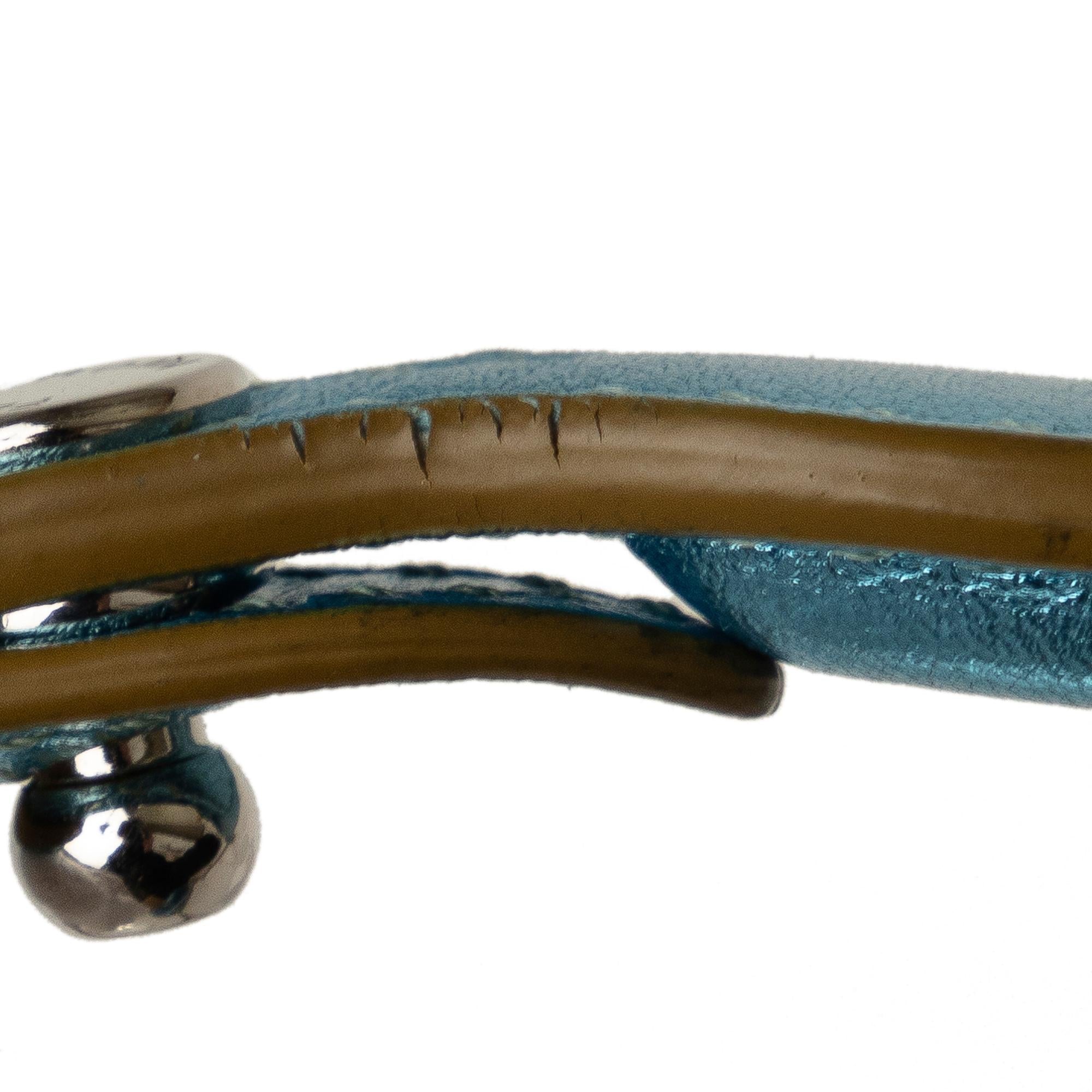 Fendi Studded Scalloped Kan I Crossbody (SHG-CeGCcL)