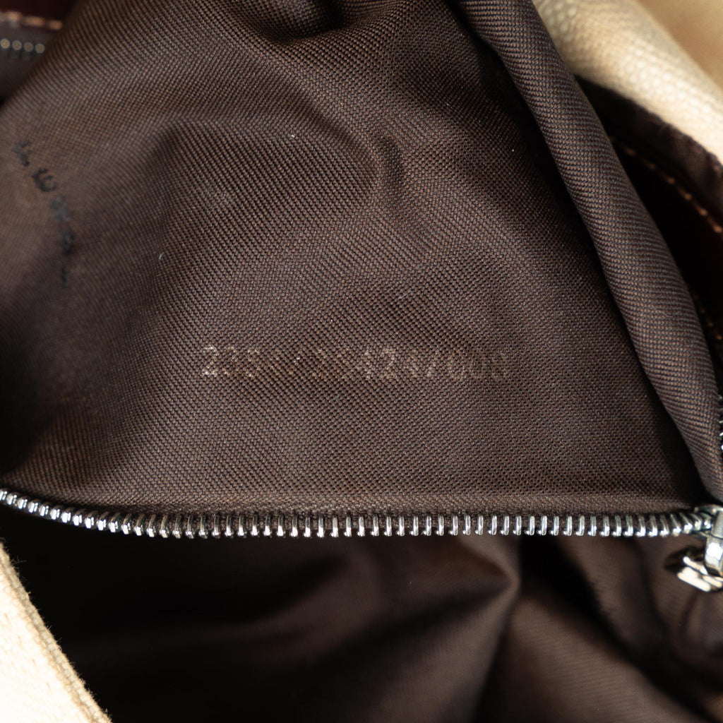 Fendi Zucca Canvas Baguette (SHG-jHAKjs)