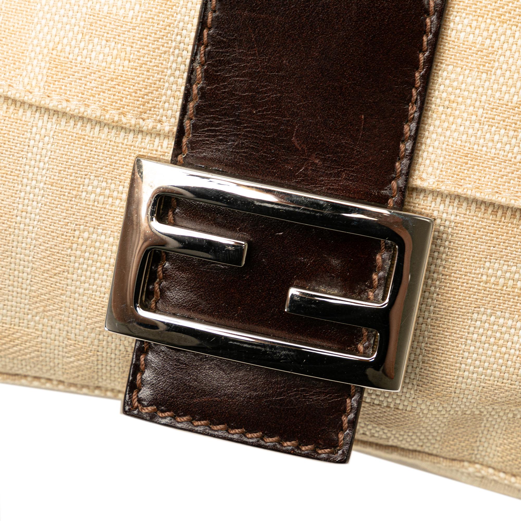 Fendi Zucca Canvas Baguette (SHG-NT8ZQs)