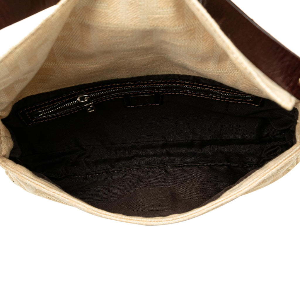 Fendi Zucca Canvas Baguette (SHG-NT8ZQs)