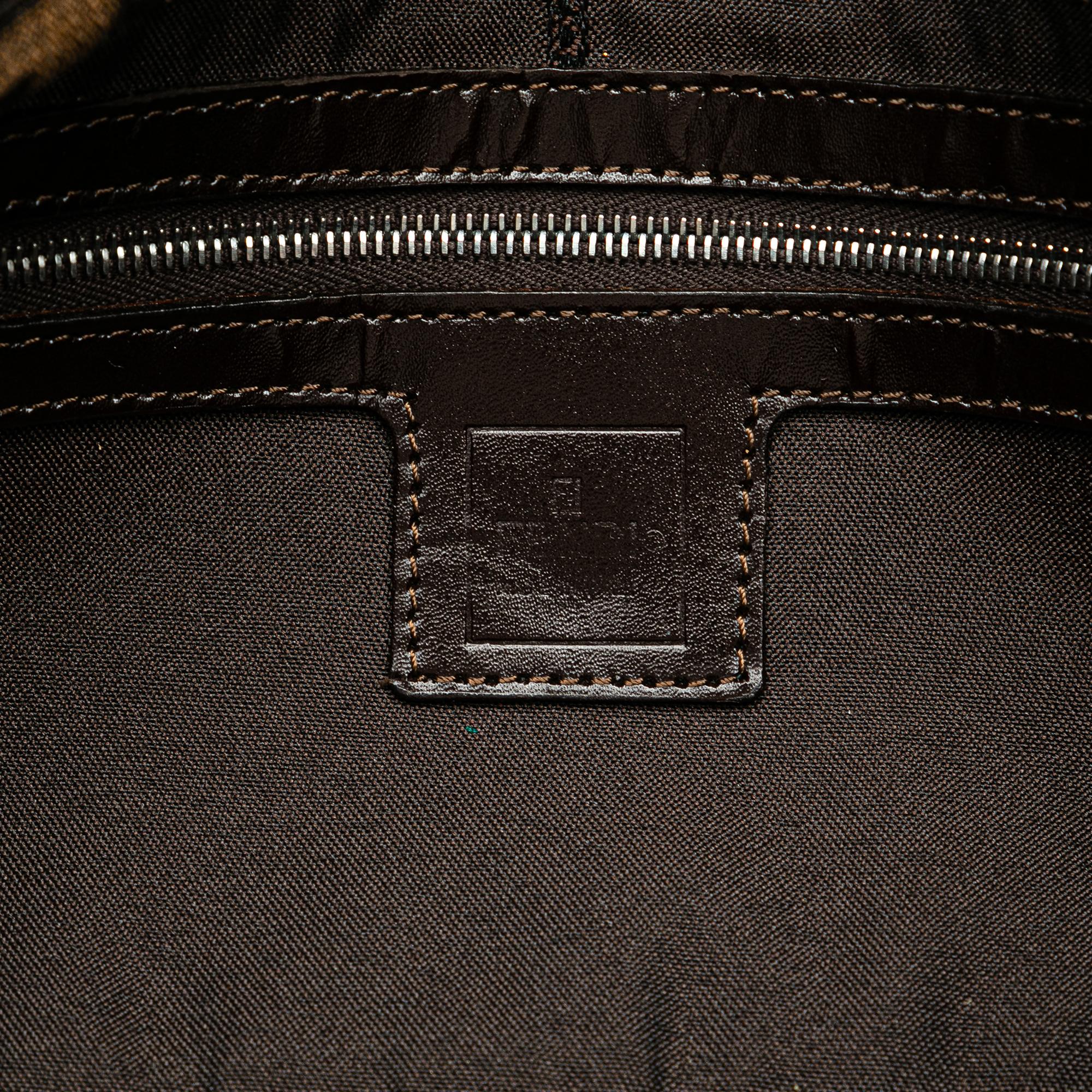 Fendi Zucca Canvas Baguette (SHG-MqP0Ux)