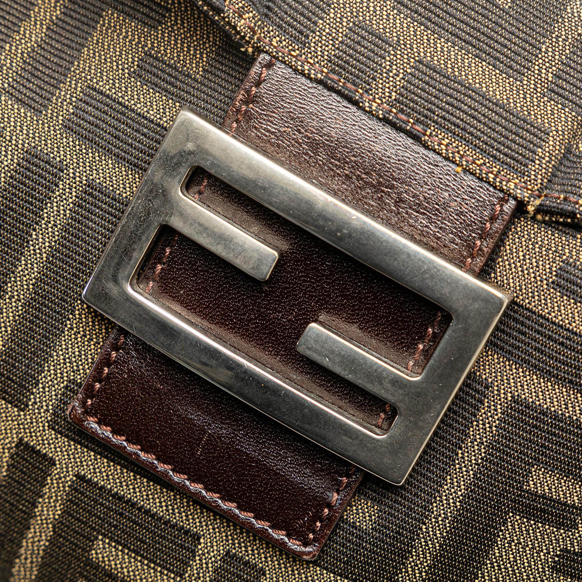 Fendi Zucca Canvas Double Flap Mamma (SHG-IOclRQ)