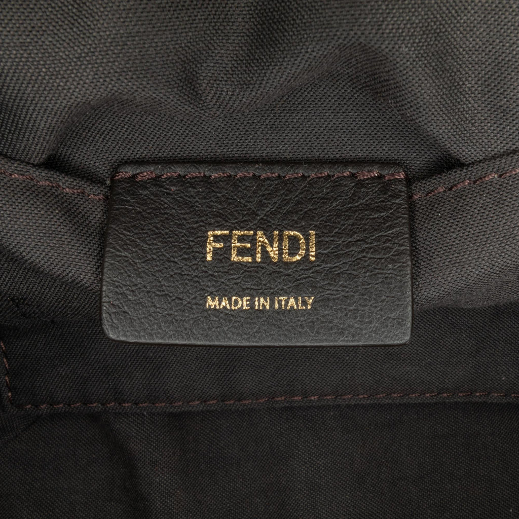 Fendi Zucca Canvas Shell Clutch (SHG-EBnBJ0)
