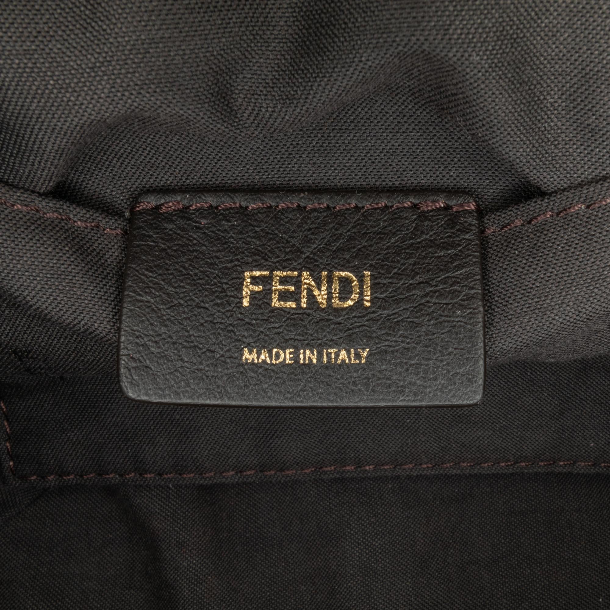 Fendi Zucca Canvas Shell Clutch (SHG-8ur43S)