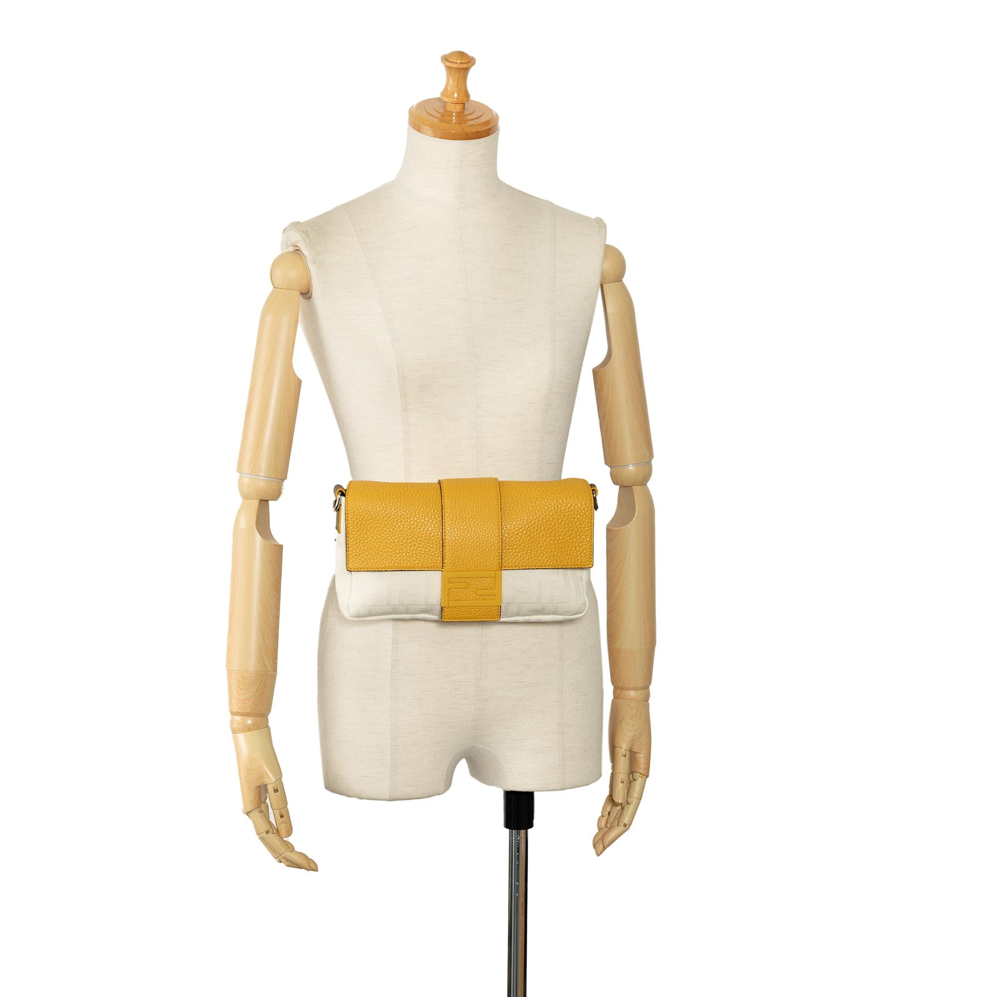 Fendi Zucca Canvas and Leather Convertible Baguette (SHG-X1HAvY)