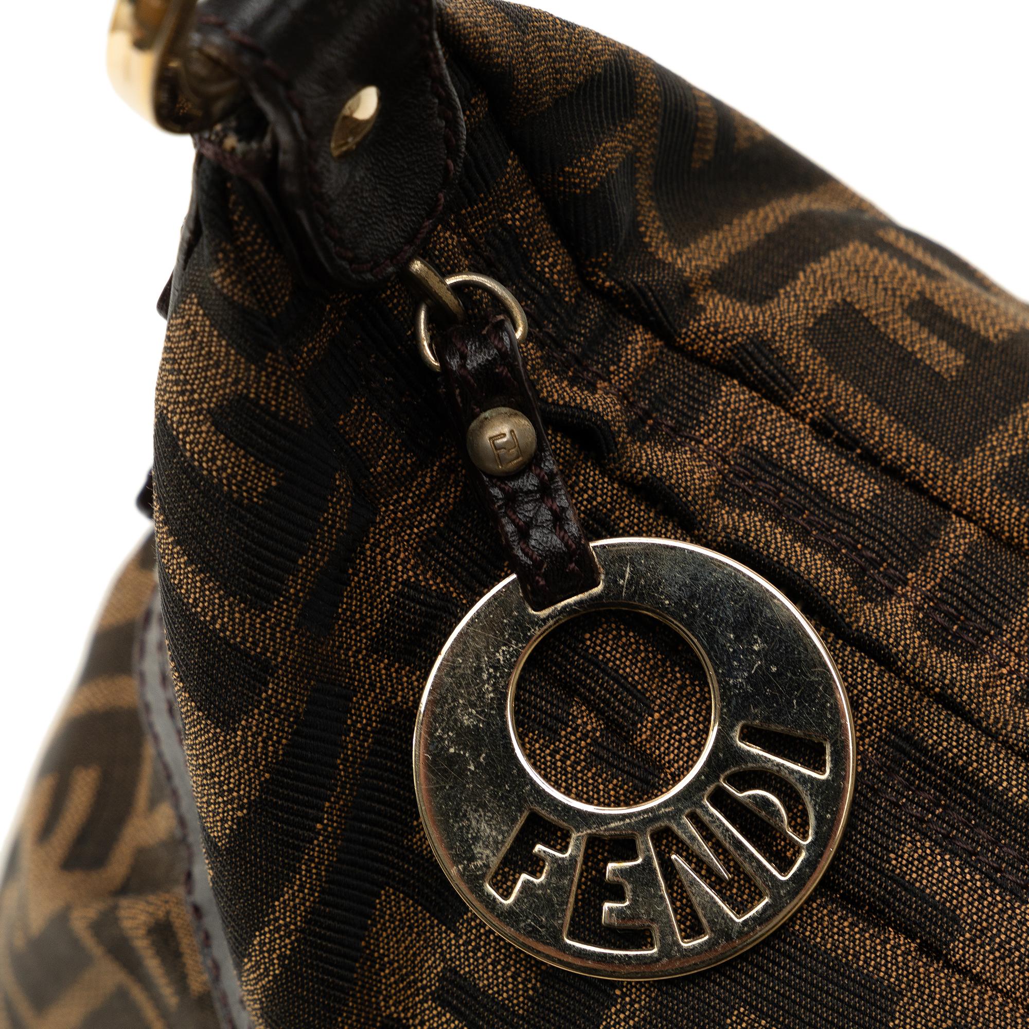 Fendi Zucca Chef Shoulder Bag (SHG-XpJn4U)