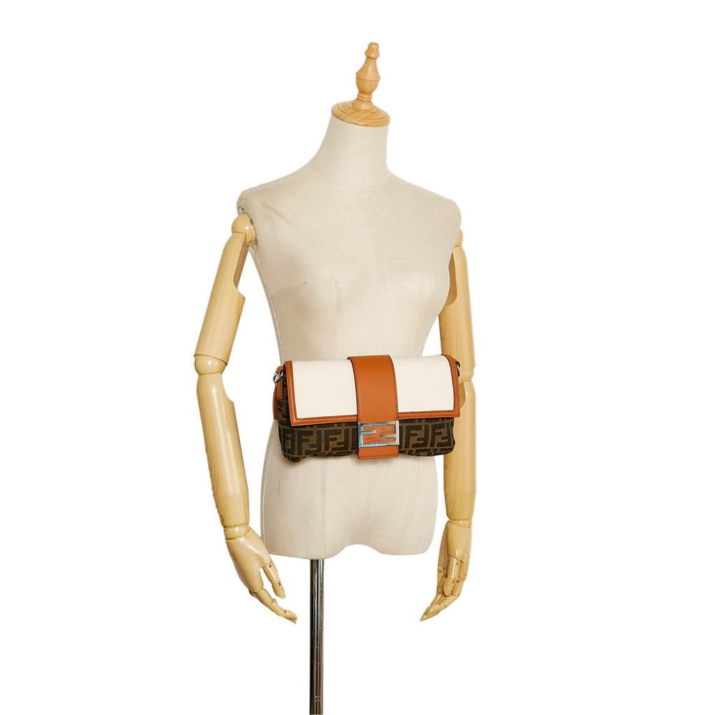 Fendi Zucca Convertible Belt Bag (SHG-AlCFzj)