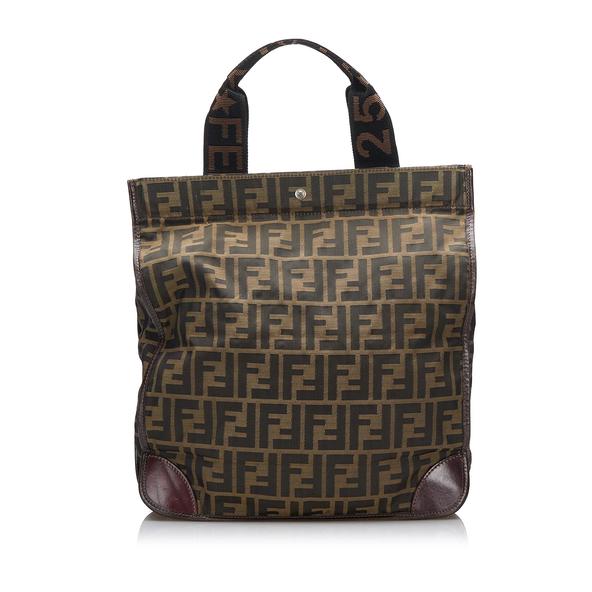 Fendi Zucca Tote Bag (SHG-EVPIF4)