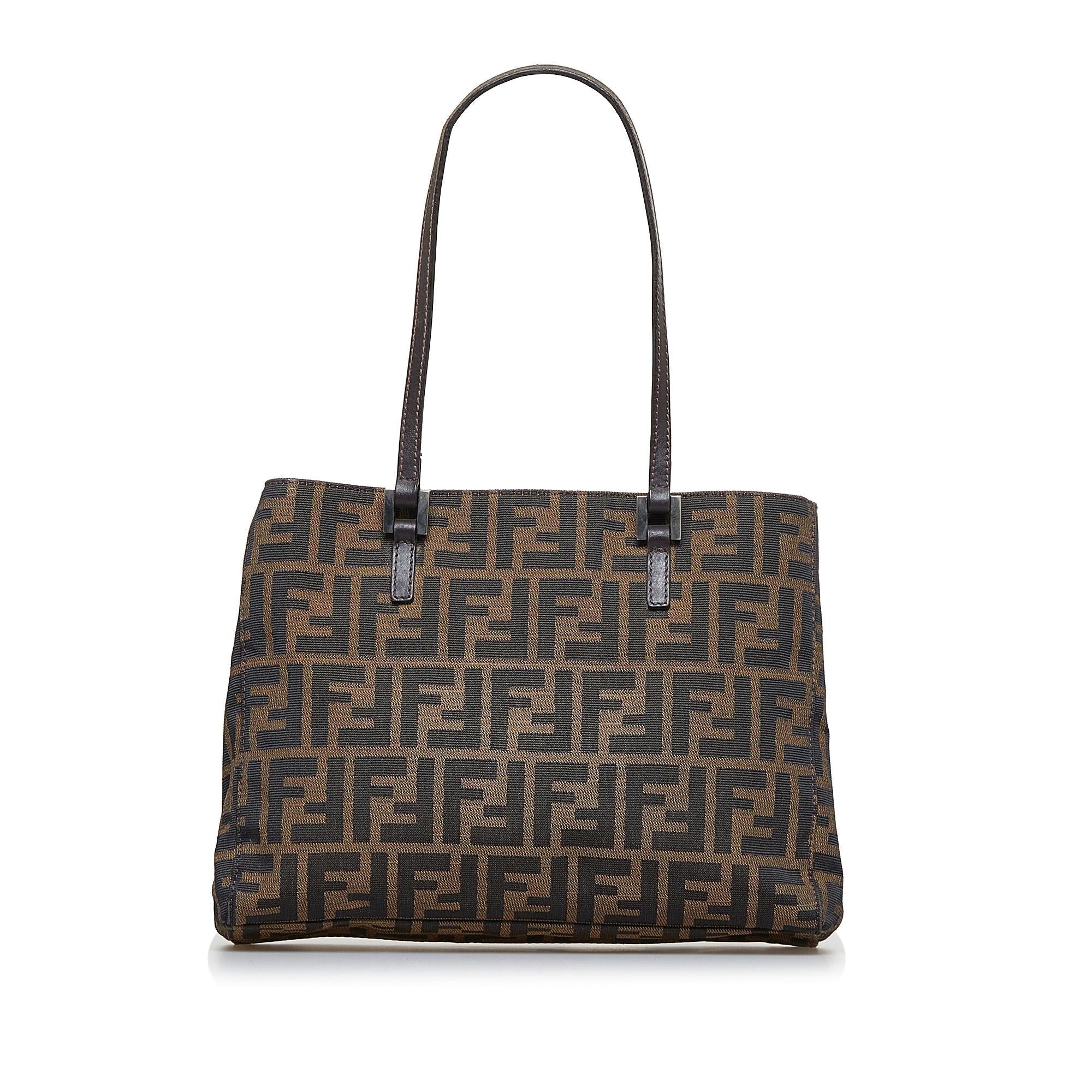 Fendi Zucca Tote (SHG-TMHrPJ)