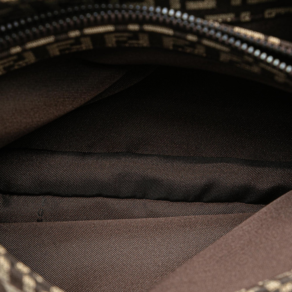 Fendi Zucchino Canvas Shoulder Bag (SHG-wxfU66)