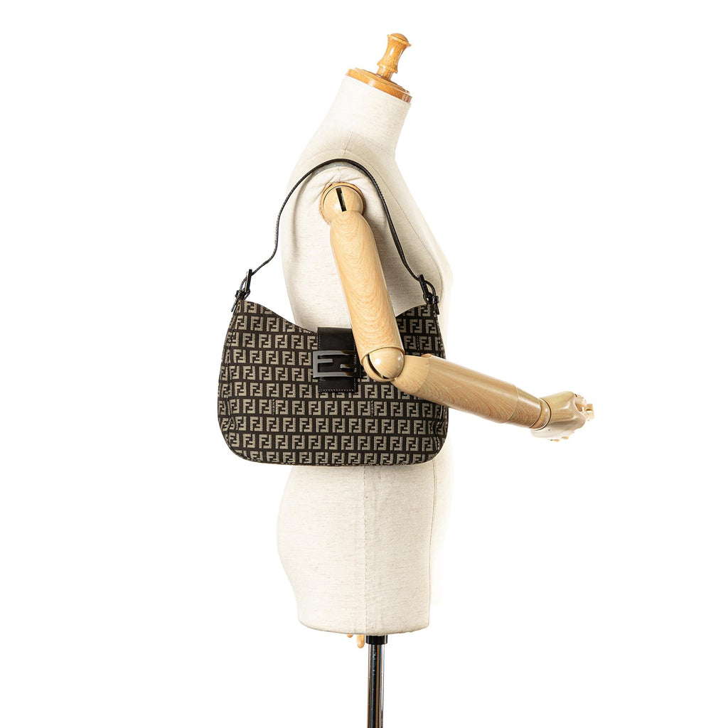Fendi Zucchino Canvas Shoulder Bag (SHG-wxfU66)