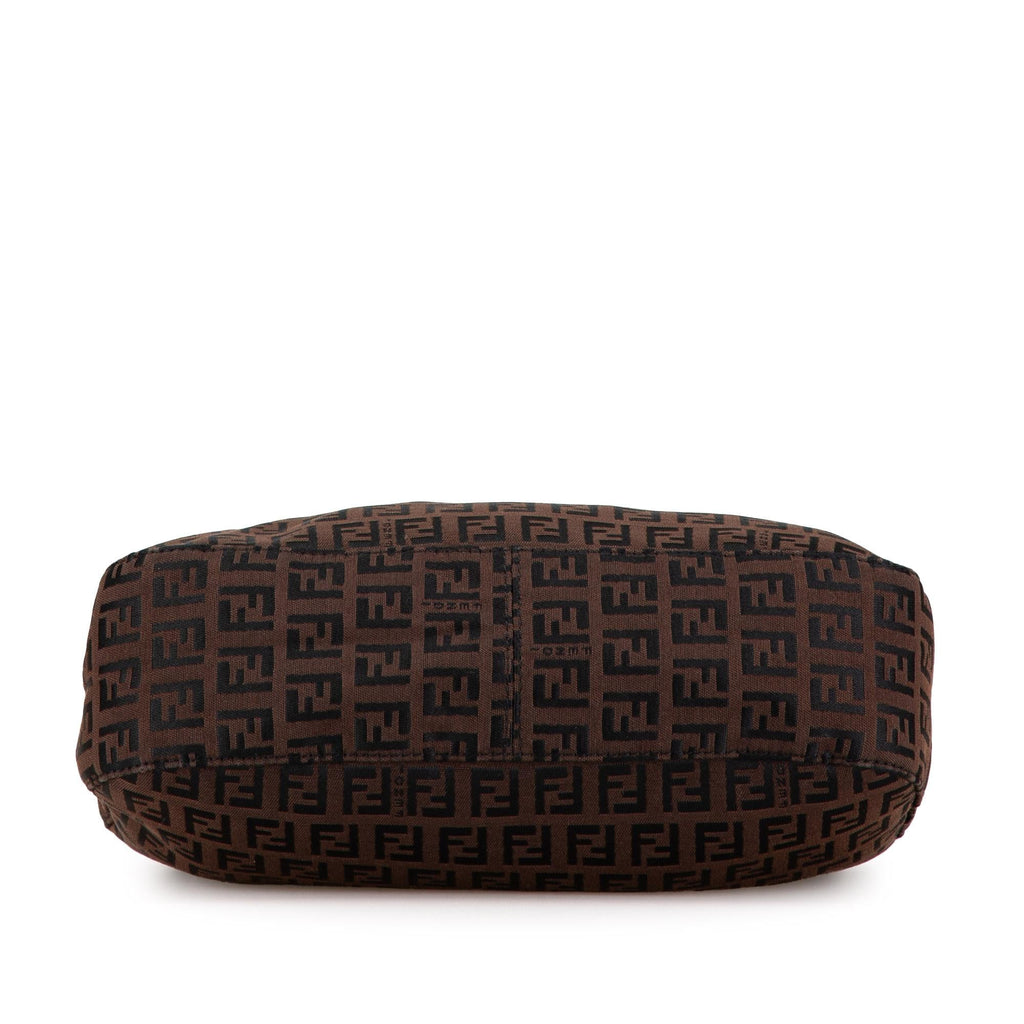 Fendi Zucchino Canvas Shoulder Bag (SHG-XMKqeE)