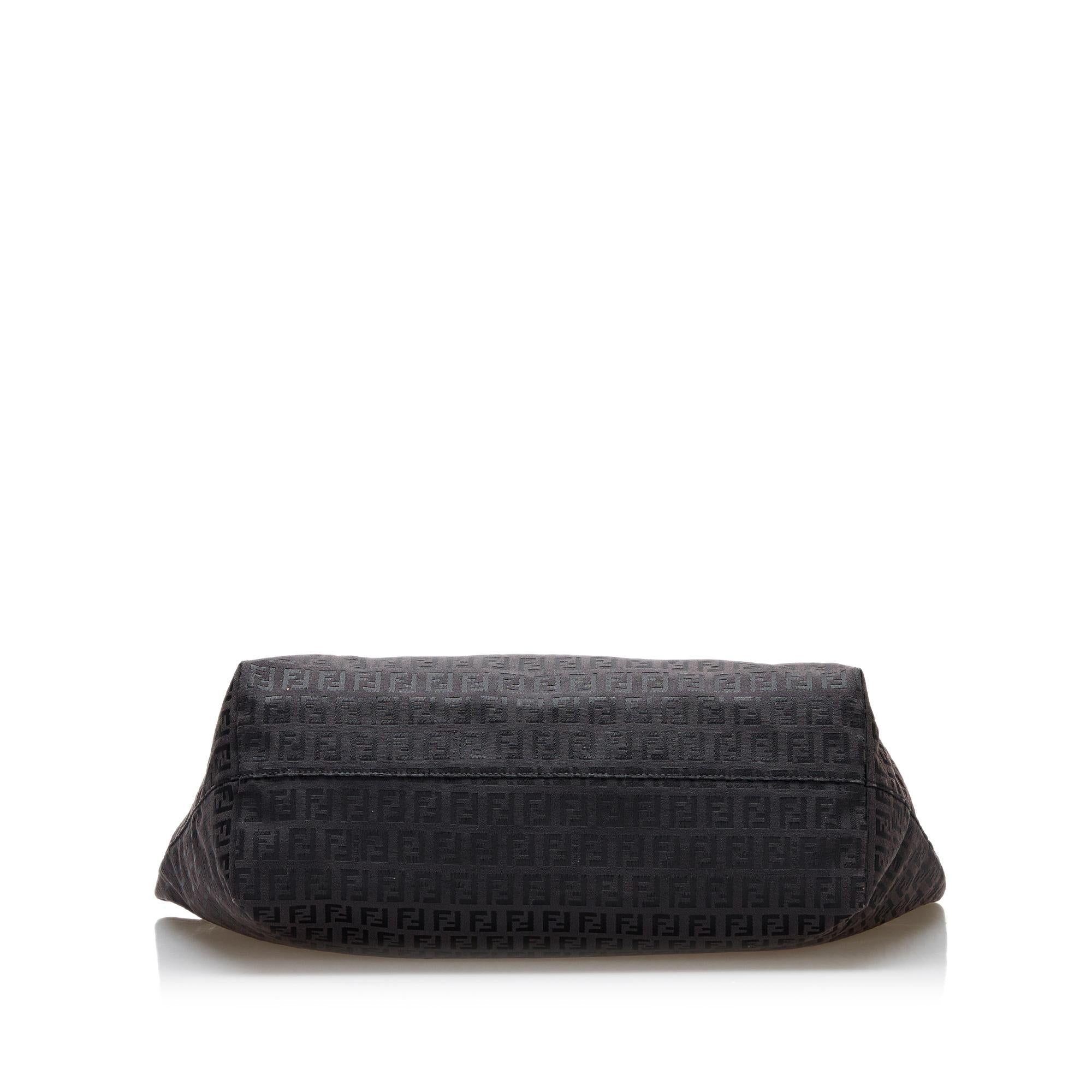 Fendi Zucchino Roll Tote (SHG-36969)