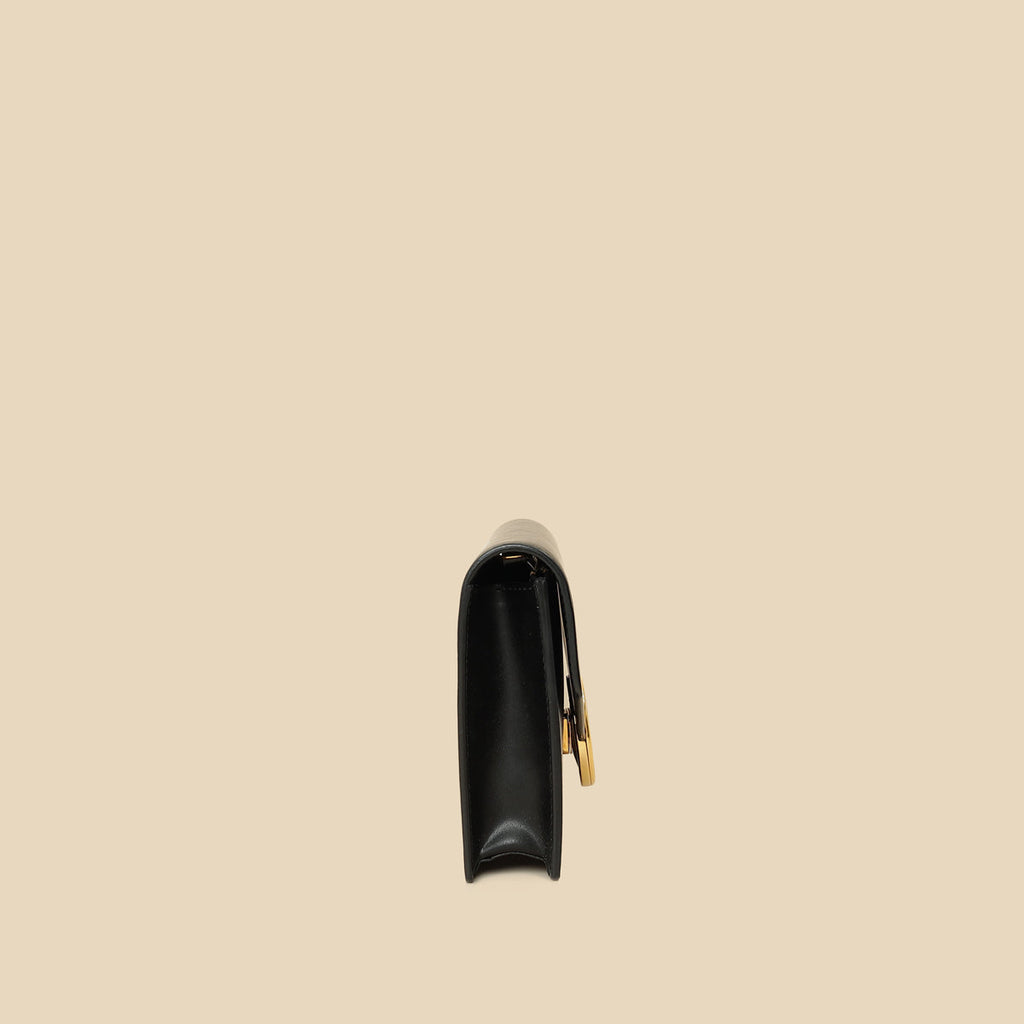 Fendi Black Medium Envelope Wallet on Chain