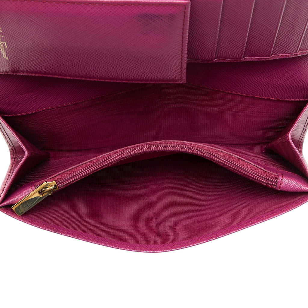 Ferragamo Saffiano Miss Vara Bow Continental Wallet