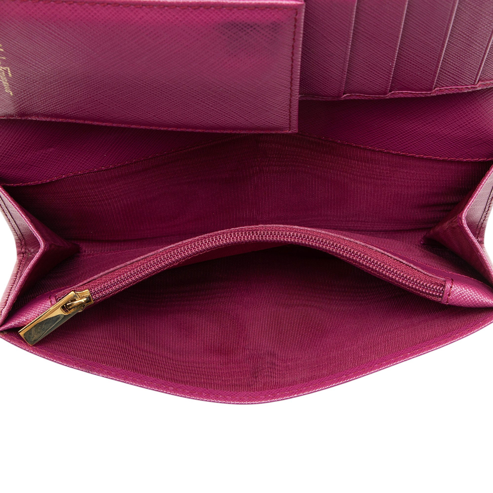 Ferragamo Saffiano Miss Vara Bow Continental Wallet