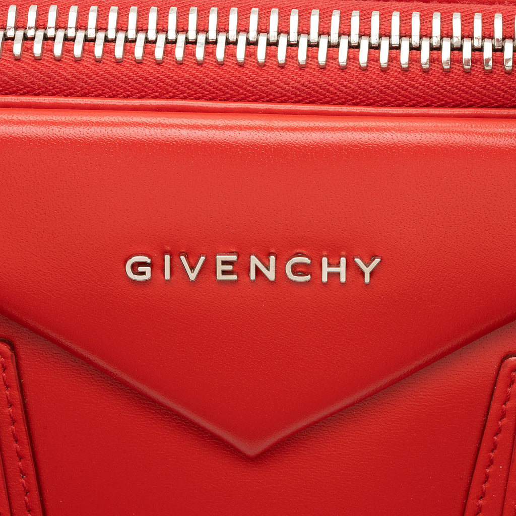 Givenchy Calfskin Antigona Medium Satchel (SHF-3VZhoO)