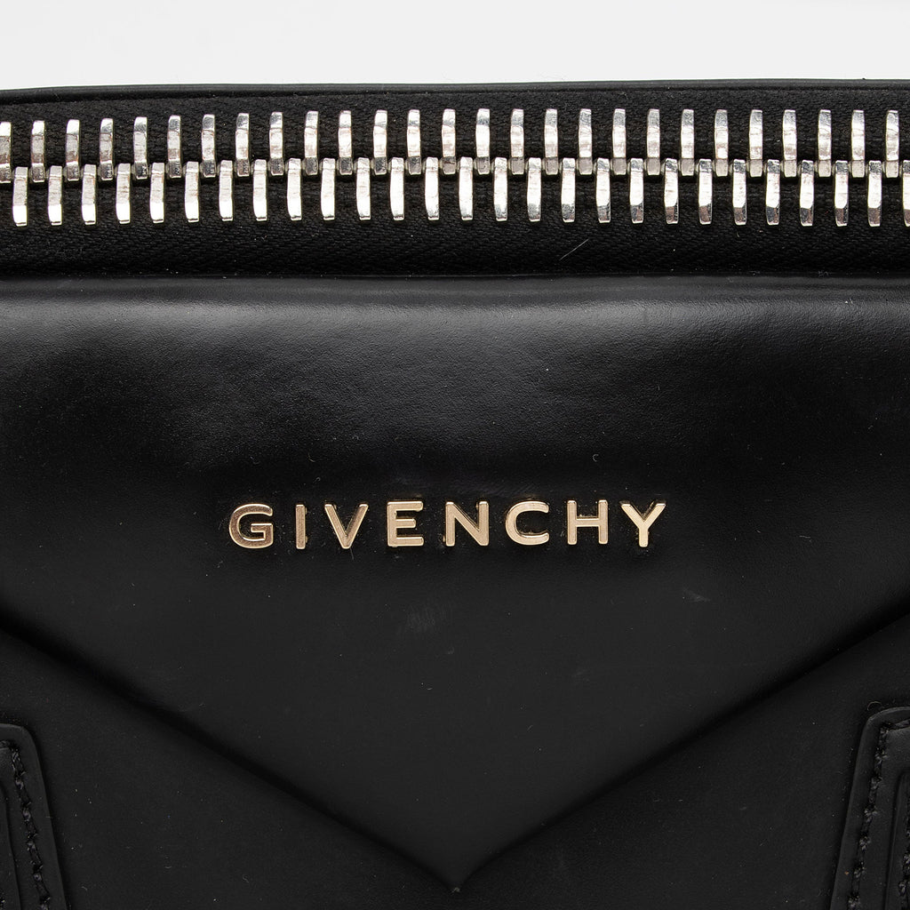 Givenchy Calfskin Antigona Medium Satchel (SHF-AIupya)