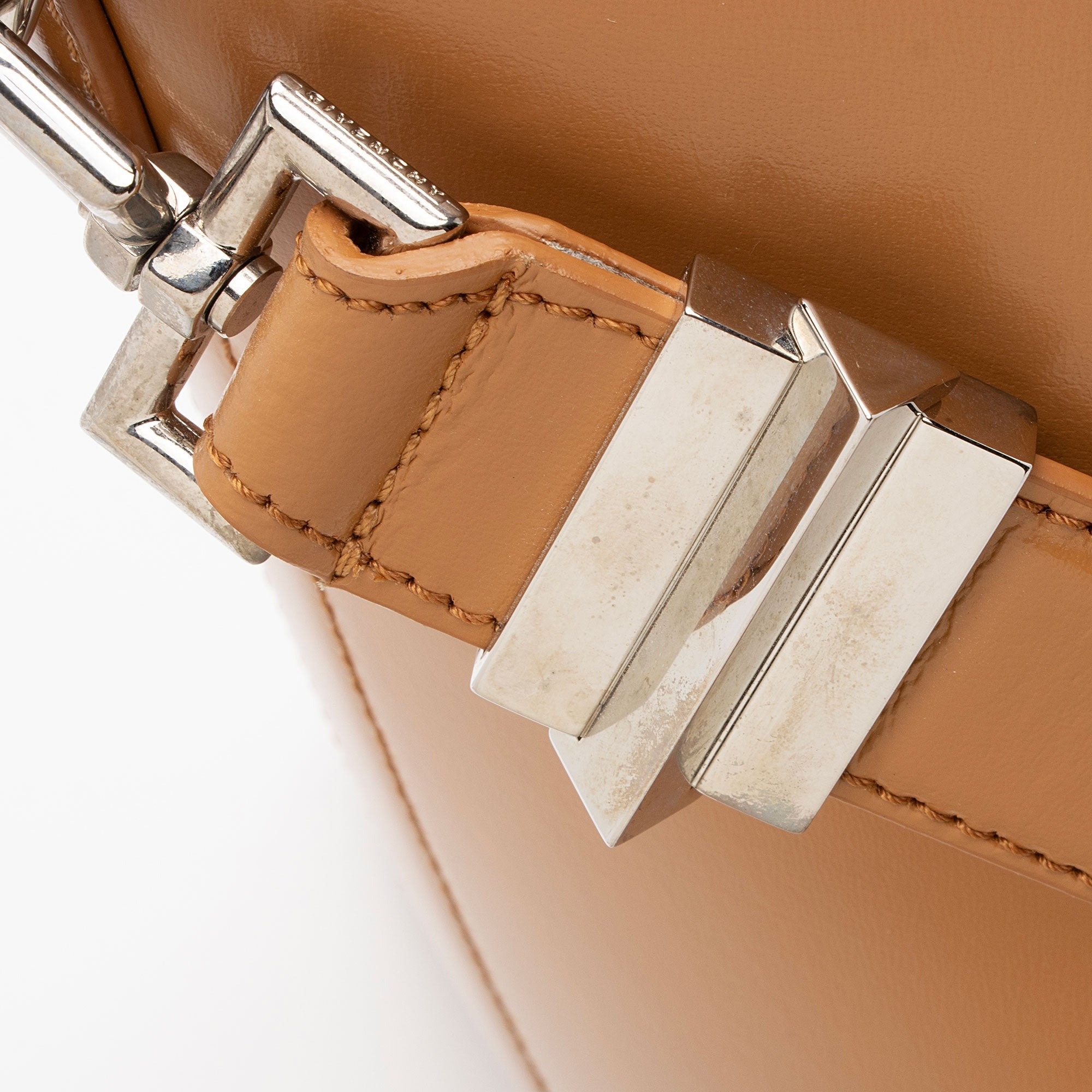 Givenchy Calfskin Antigona Medium Satchel (SHF-LPG0Rf)