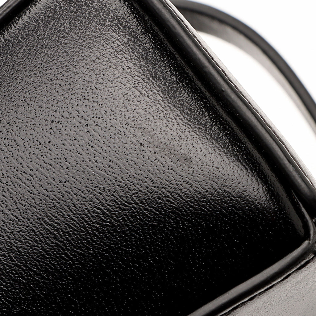 Givenchy Calfskin Cut Out Mini G Cube Chain Bag (SHF-AOJysH)