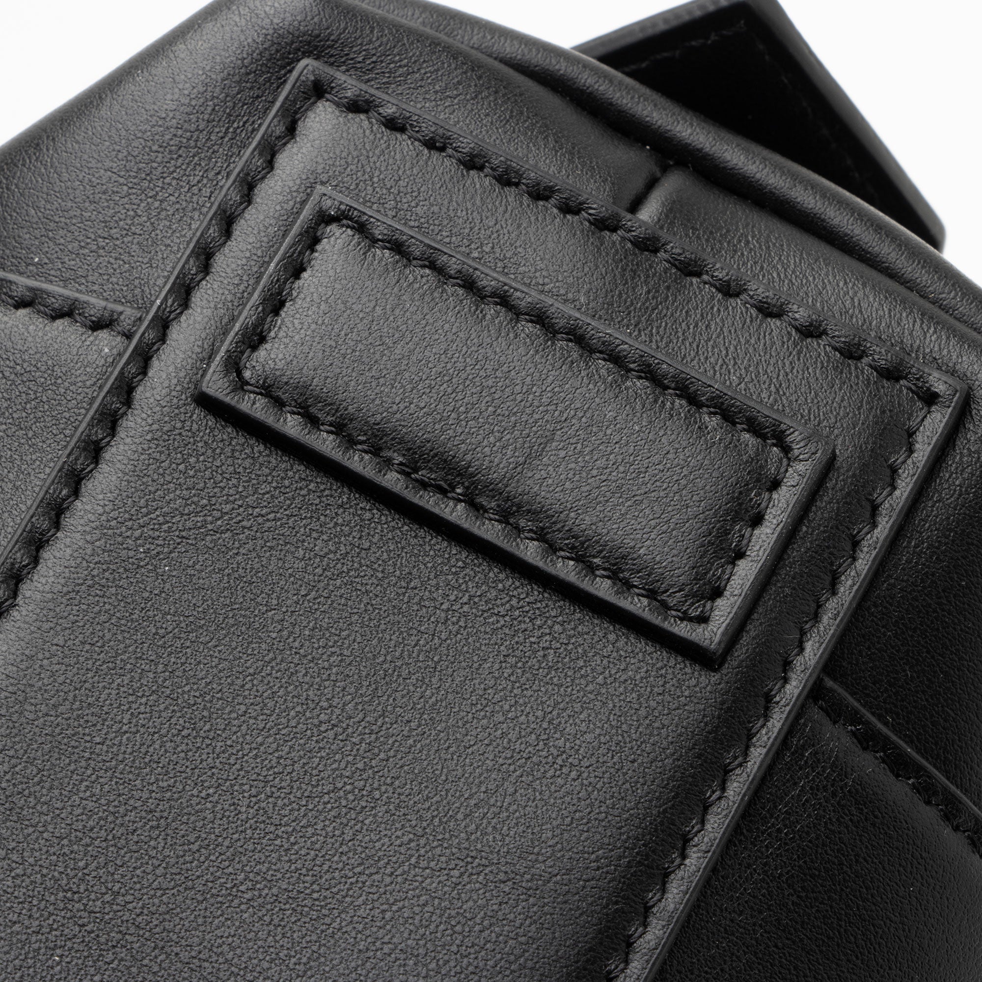 Givenchy Calfskin Soft Antigona Small Satchel (SHF-PjUtz8)