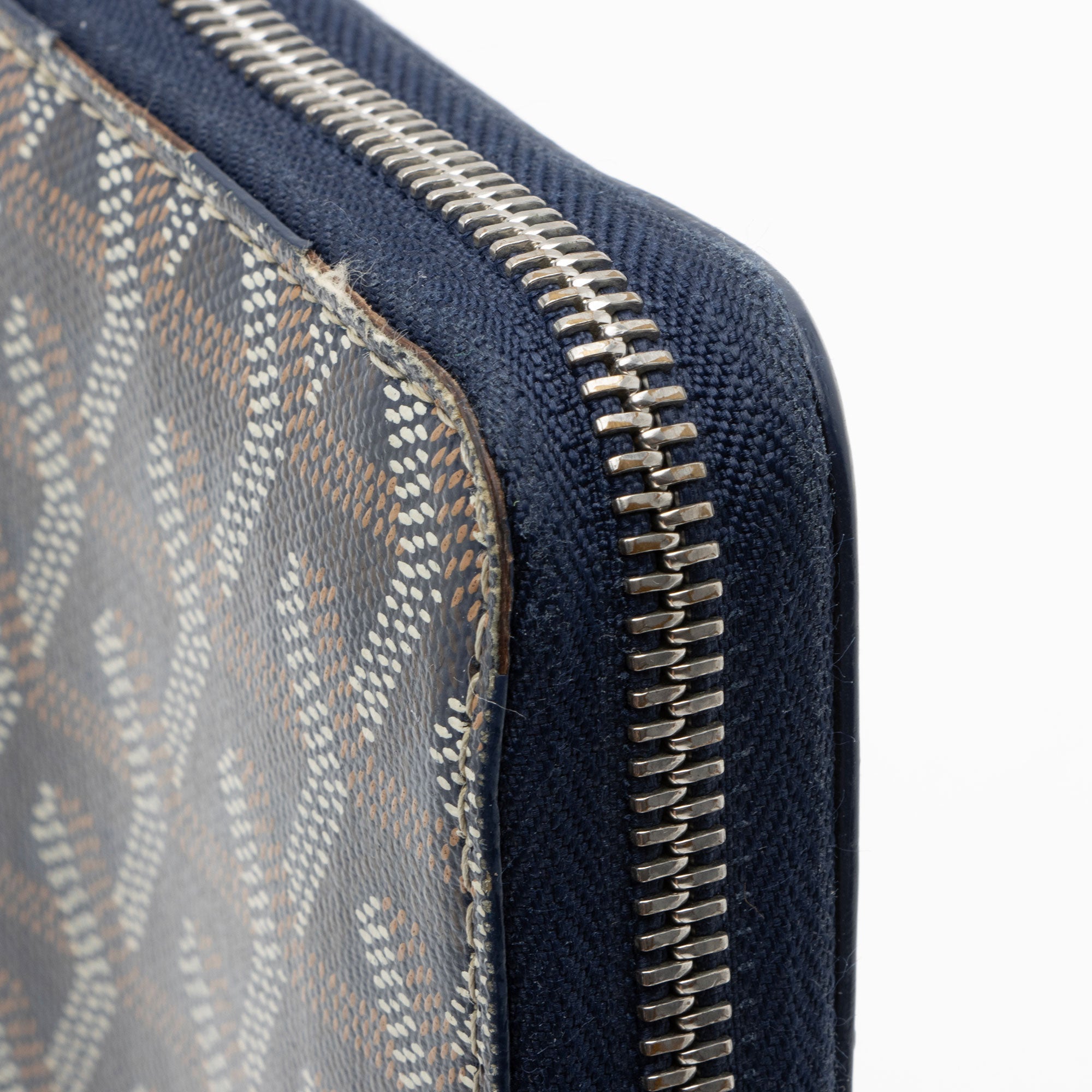 Goyard Goyardine Canvas Matignon GM Zip Wallet