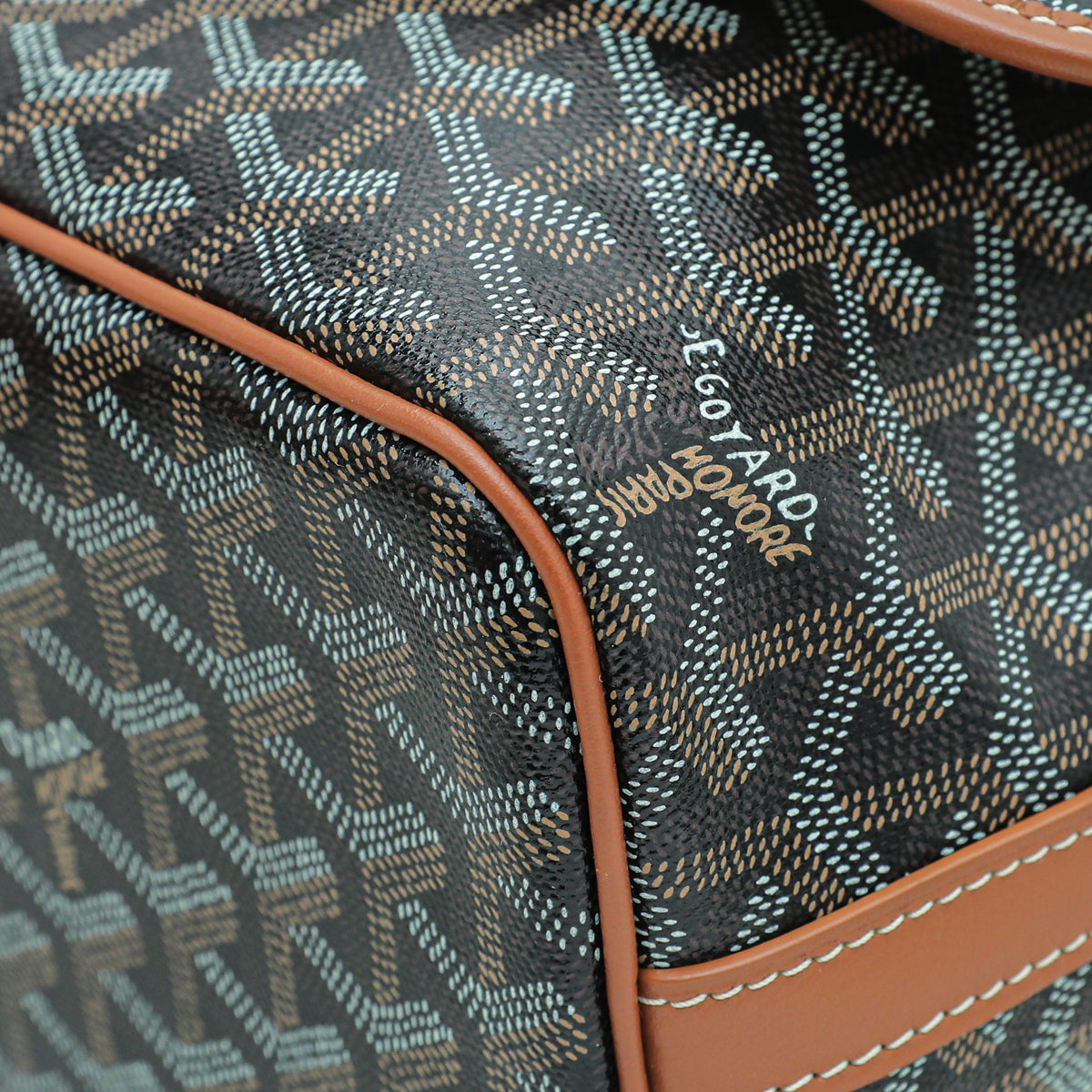 Goyard Bicolor Capetien MM Messenger Bag