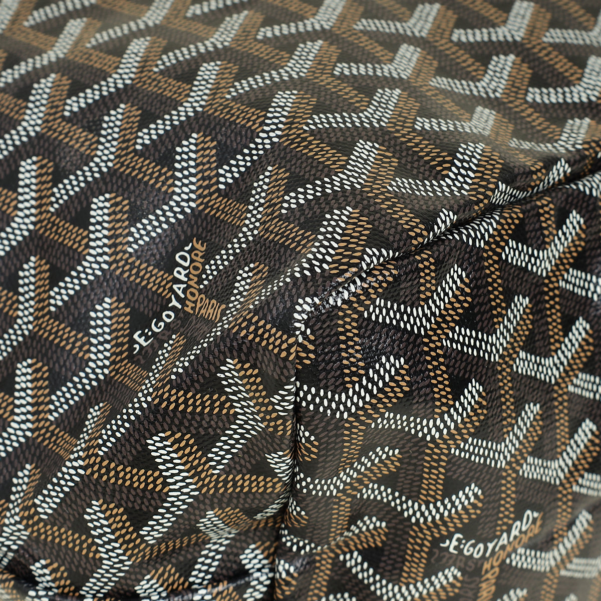 Goyard Black Saint Louis PM Bag W/ Croc Universel Fastening