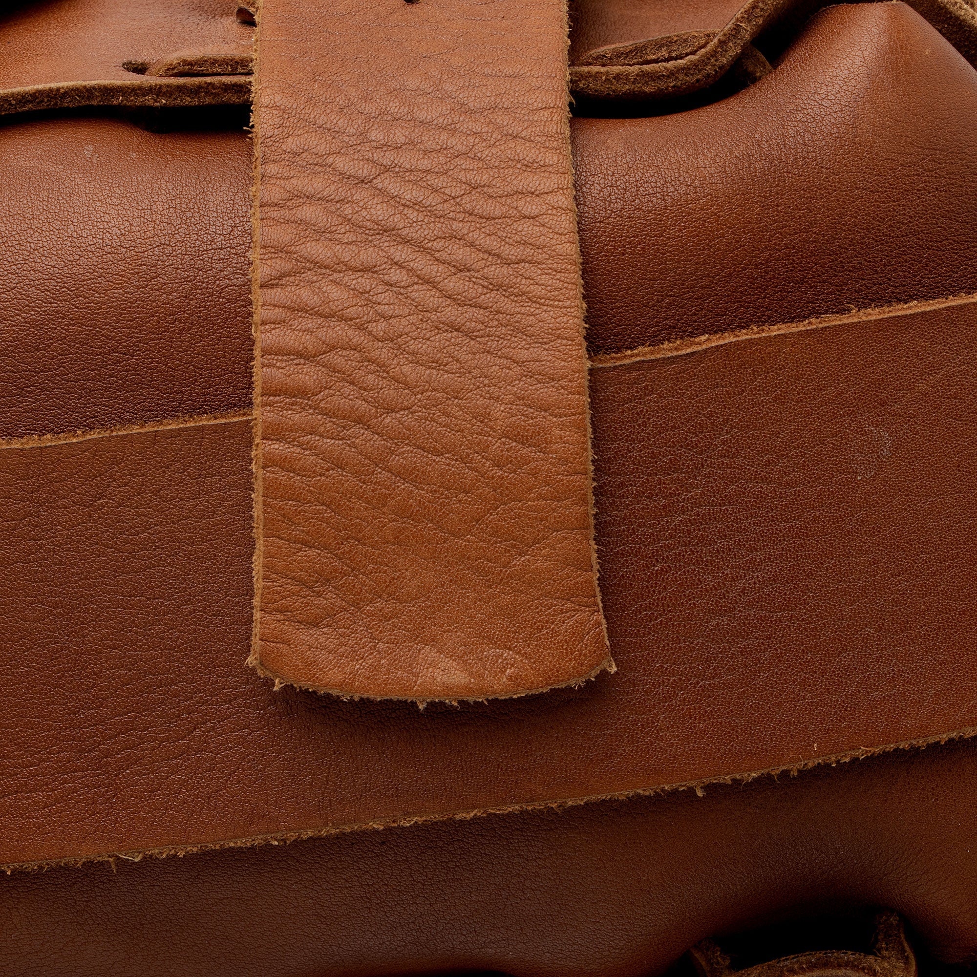 Gucci Aged Leather GG Marmont Messenger Bag (SHF-Z3pkBz)
