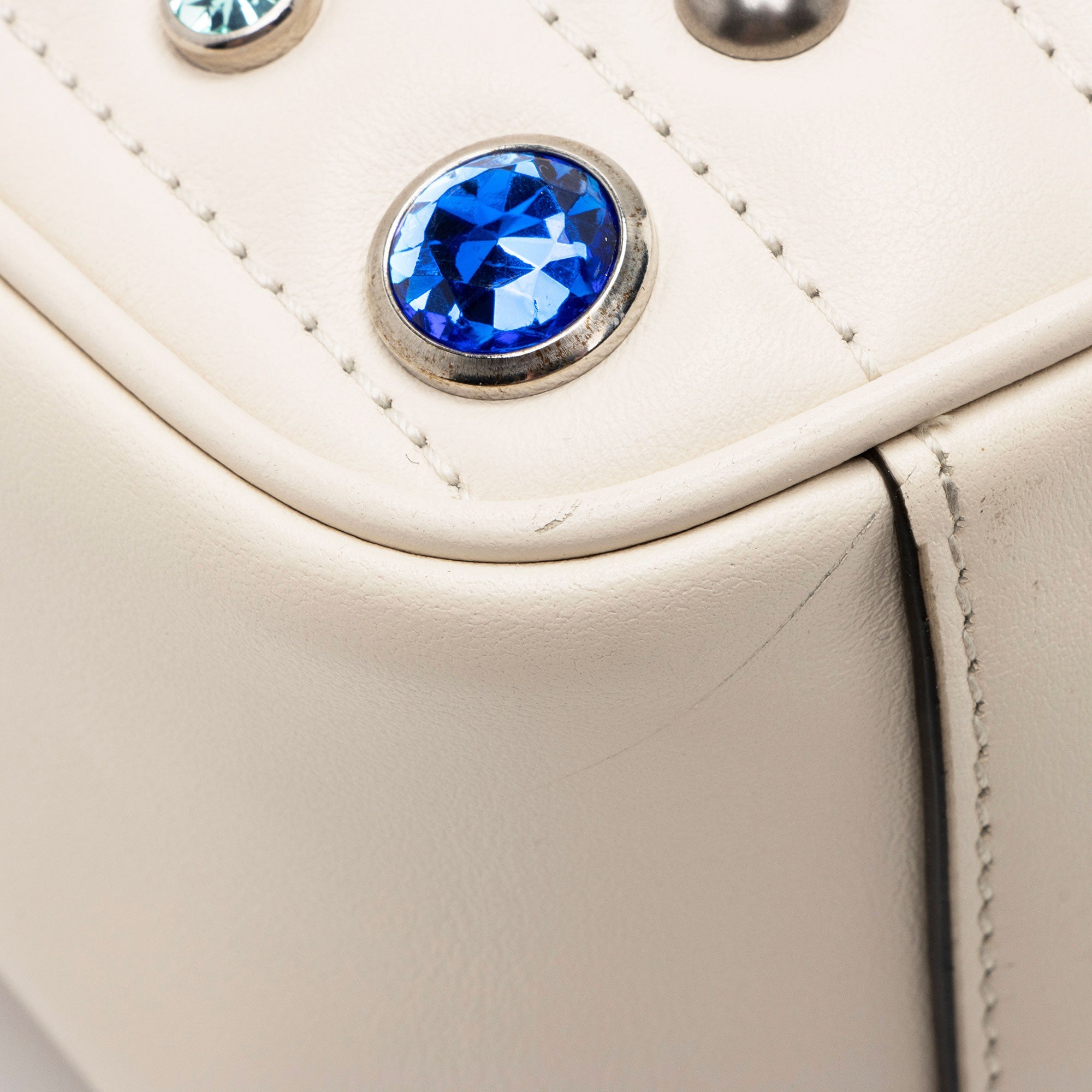 Gucci Crystal Embellished Matelasse GG Marmont Small Flap Bag (SHF-3tbySh)