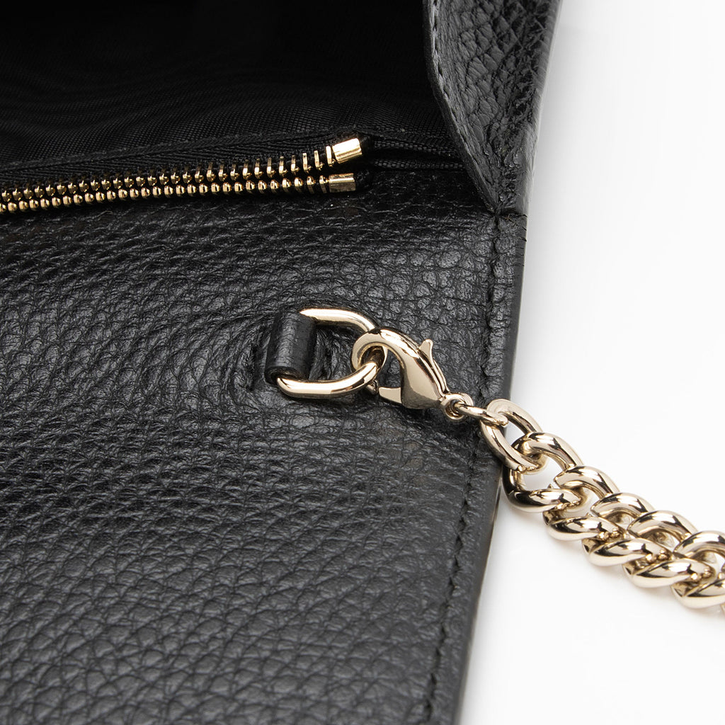 Gucci Dollar Calfskin Betty Medium Chain Wallet (SHF-2pD5un)