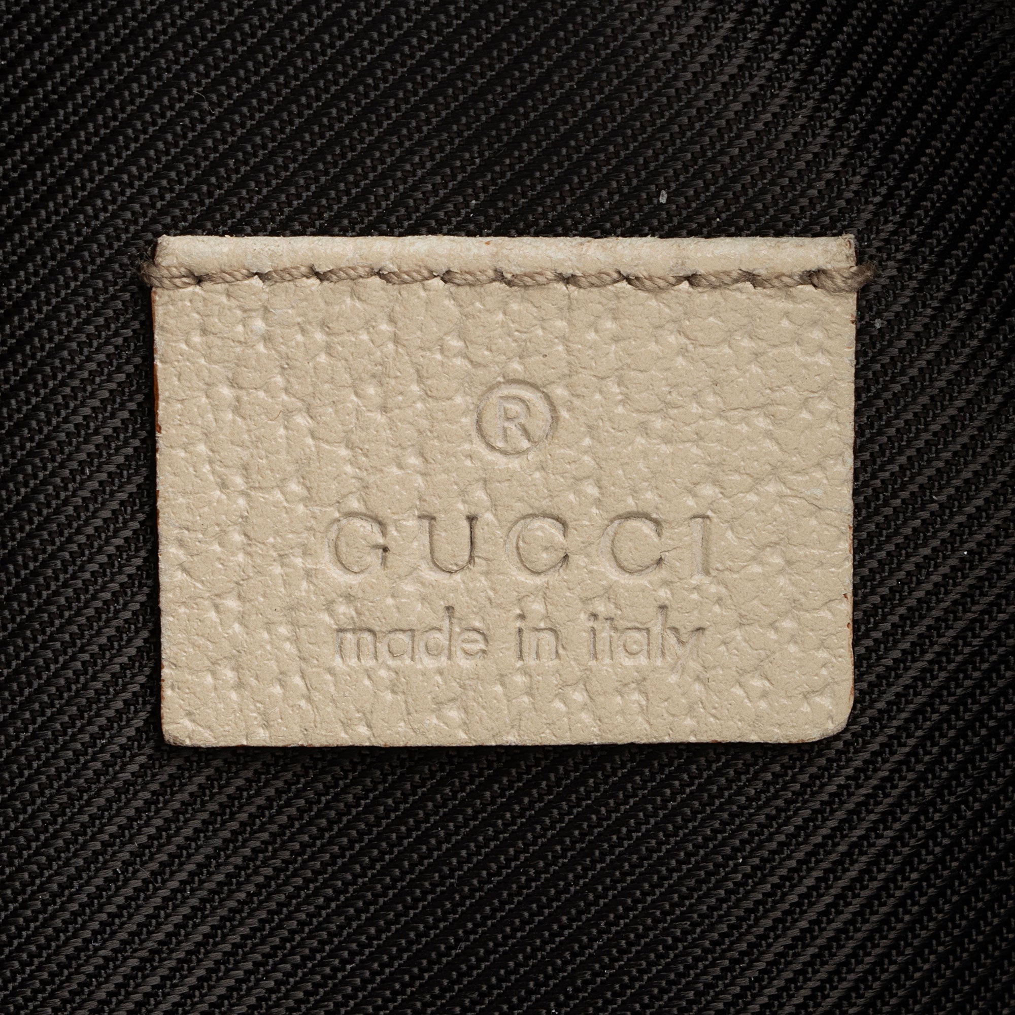 Gucci GG Canvas Abbey D Ring Pochette (SHF-1r8ajC)