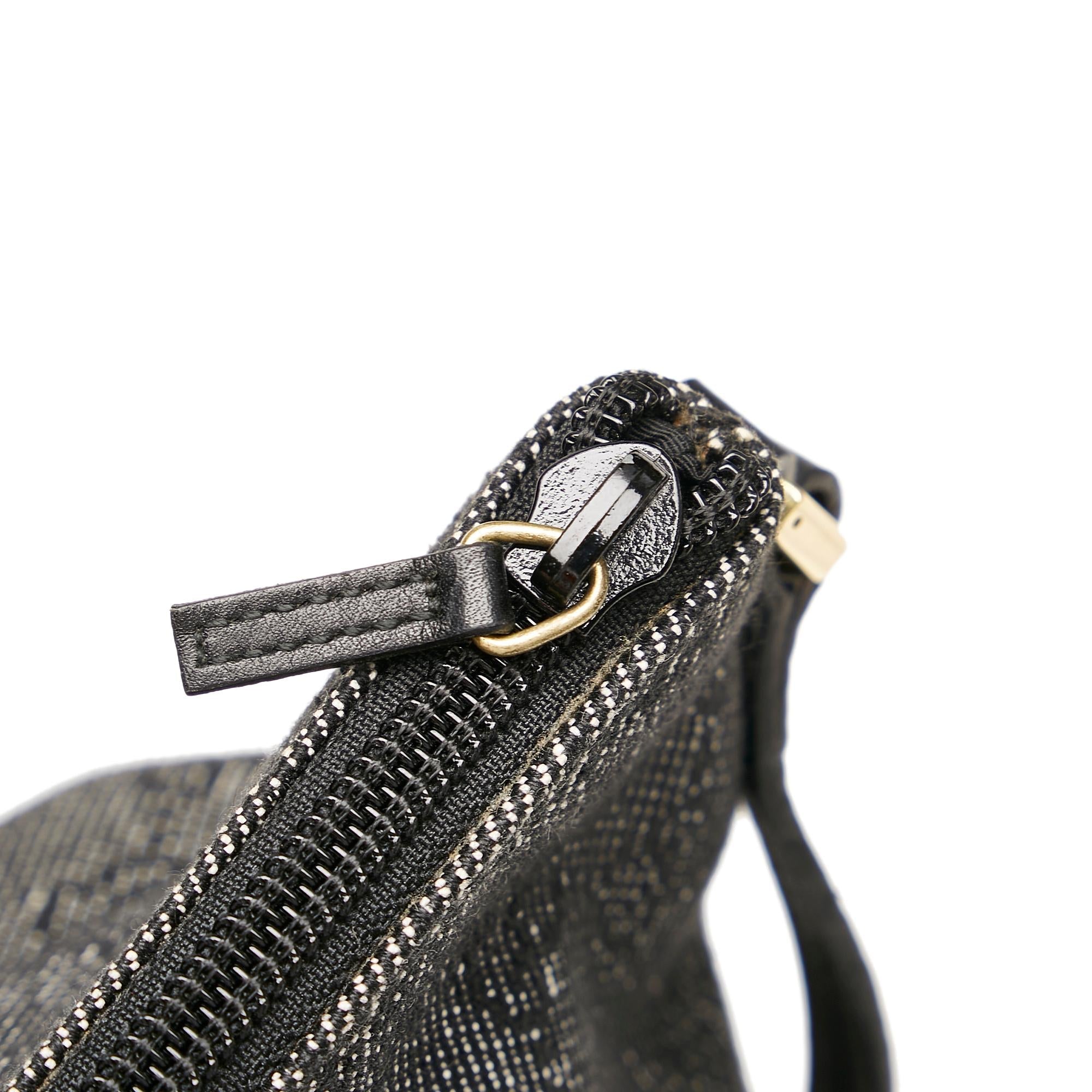 Gucci GG Canvas Boat Baguette (SHG-32251)