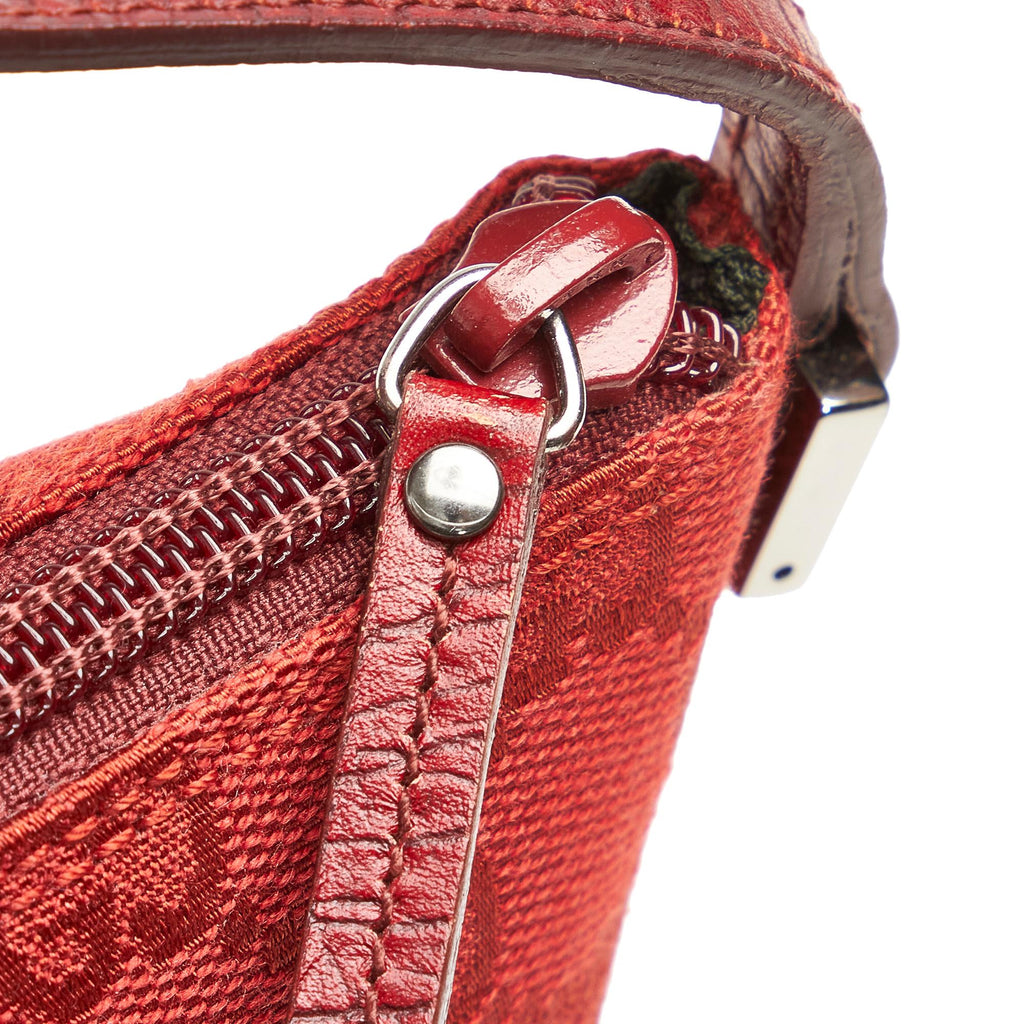 Gucci GG Canvas Boat Baguette (SHG-32496)