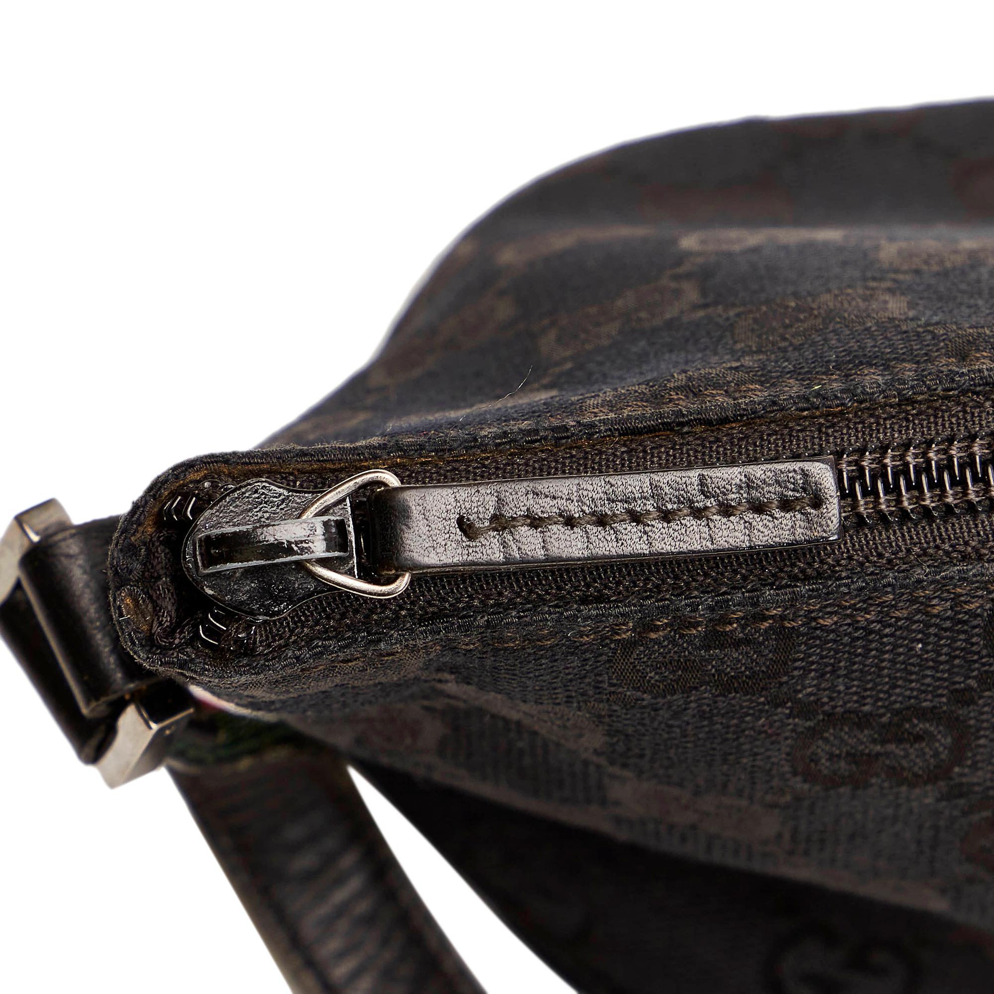 Gucci GG Canvas Boat Baguette (SHG-36569)