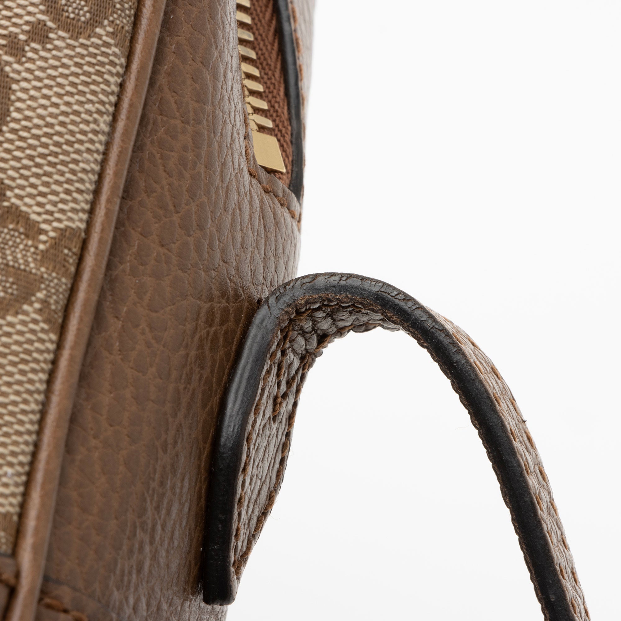 Gucci GG Canvas Bree Mini Messenger Bag (SHF-bpKZHI)