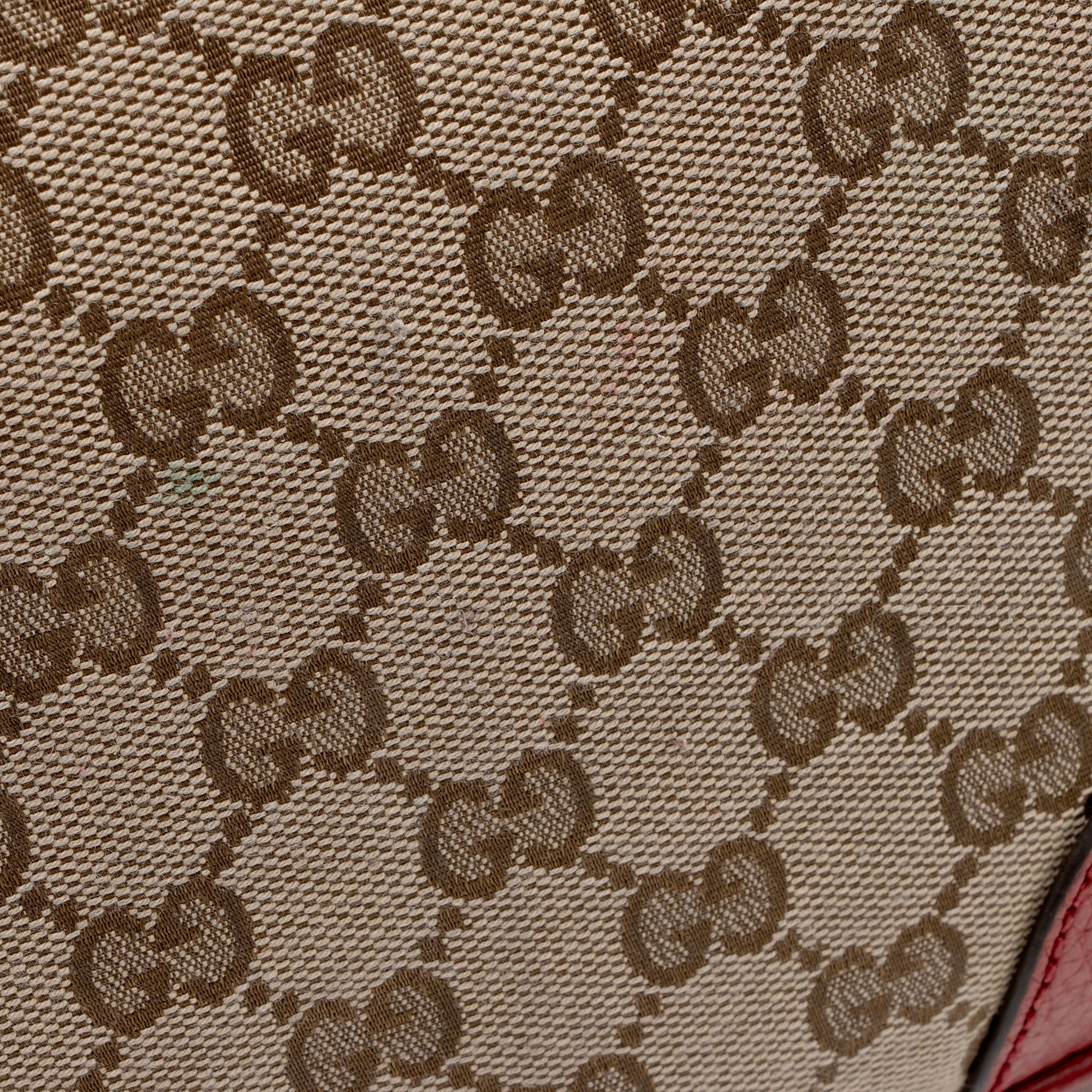 Gucci GG Canvas Bree Mini Messenger Bag (SHF-VNxIcN)