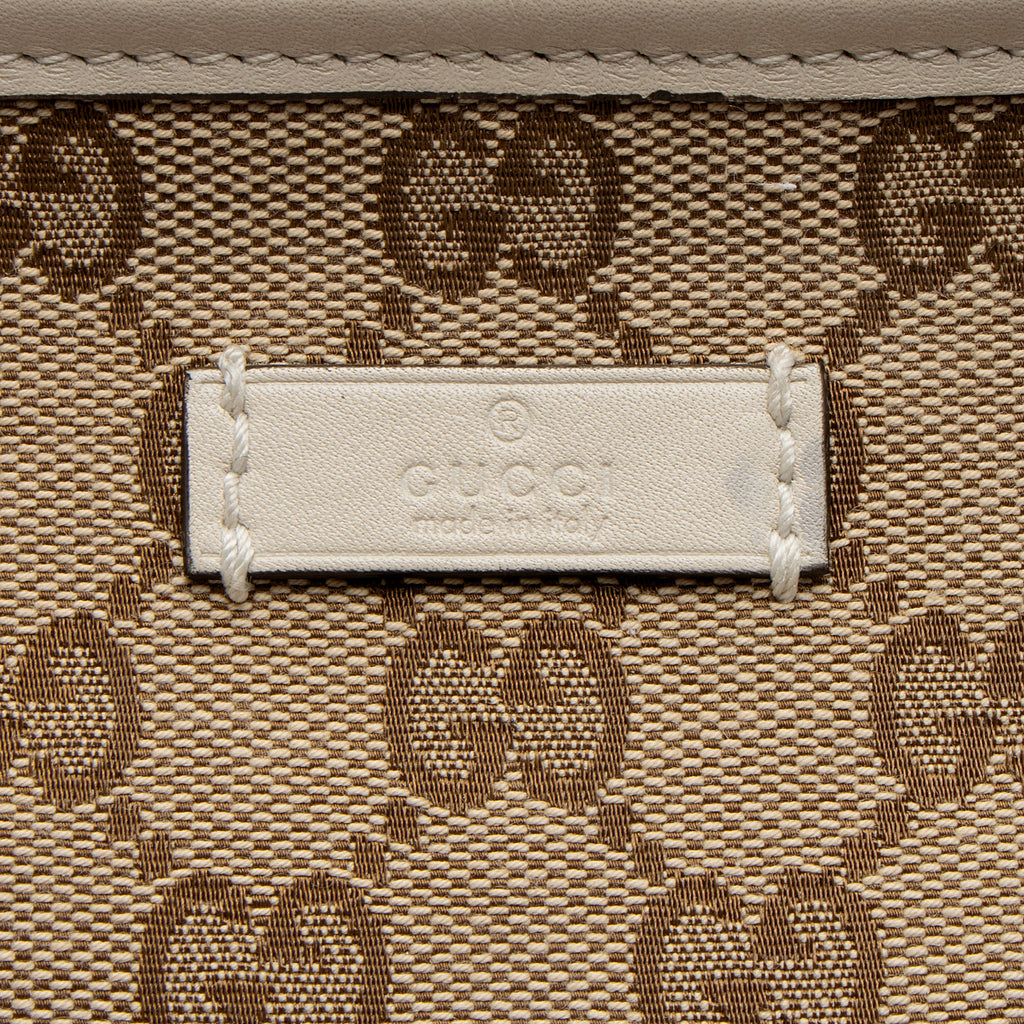 Gucci GG Canvas Classic Flat Medium Messenger