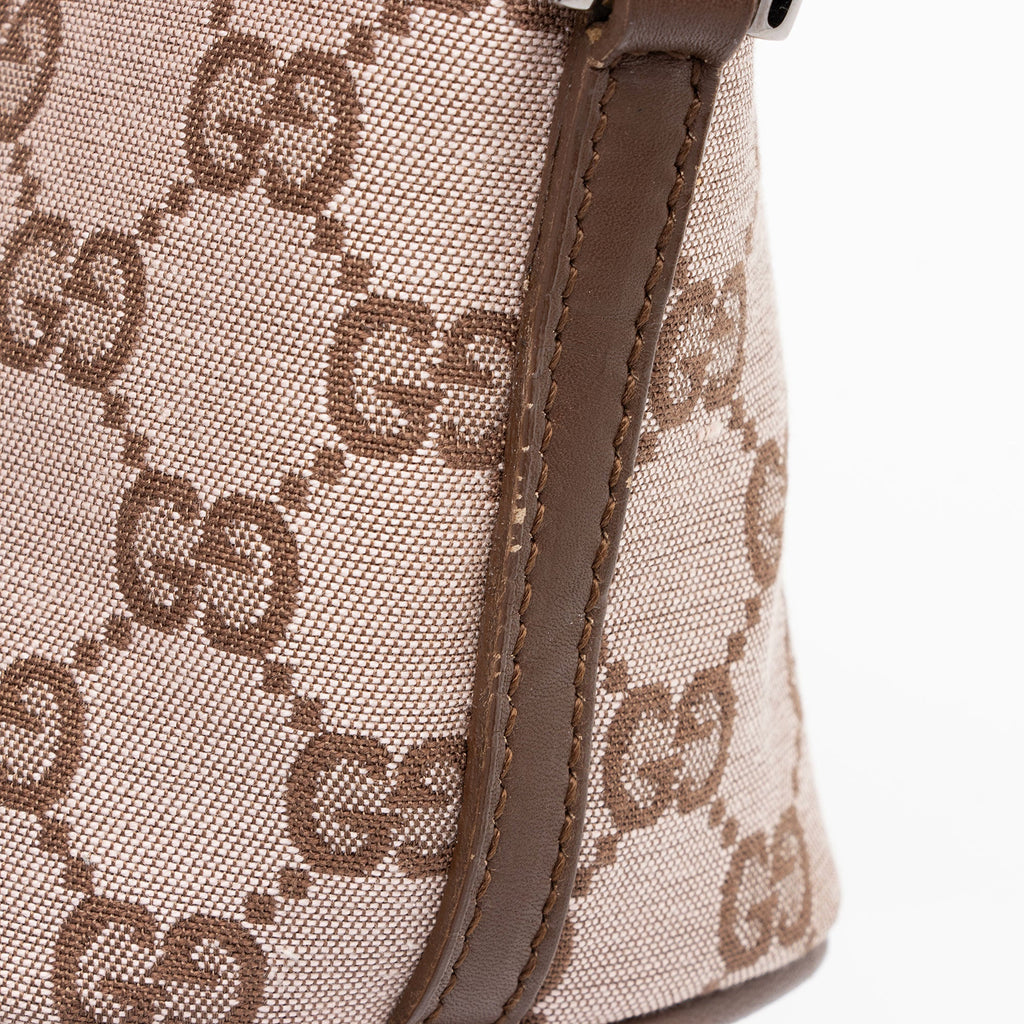 Gucci GG Canvas Classic Pochette (SHF-yWvmJf)