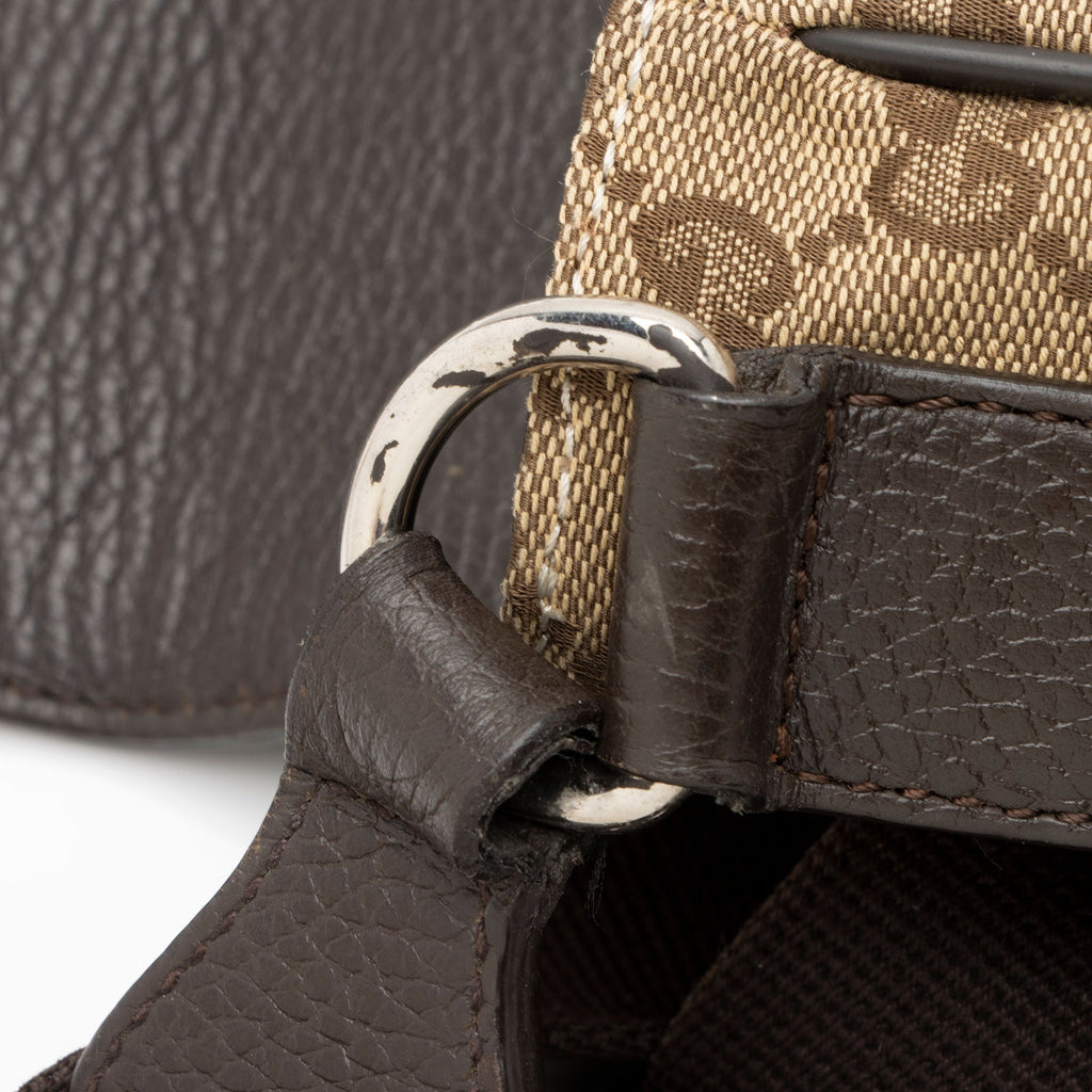 Gucci GG Canvas Flap Messenger (SHF-jreKOd)
