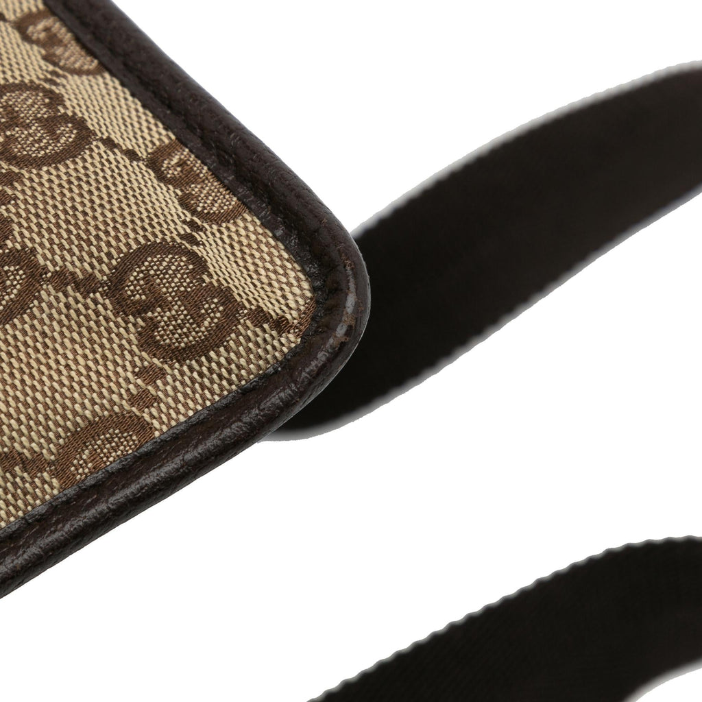 Gucci GG Canvas Flat Messenger (SHG-UptcBo)