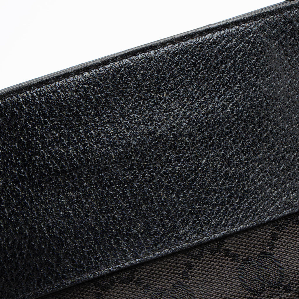 Gucci GG Canvas Flat Messenger (SHF-Br9CH5)