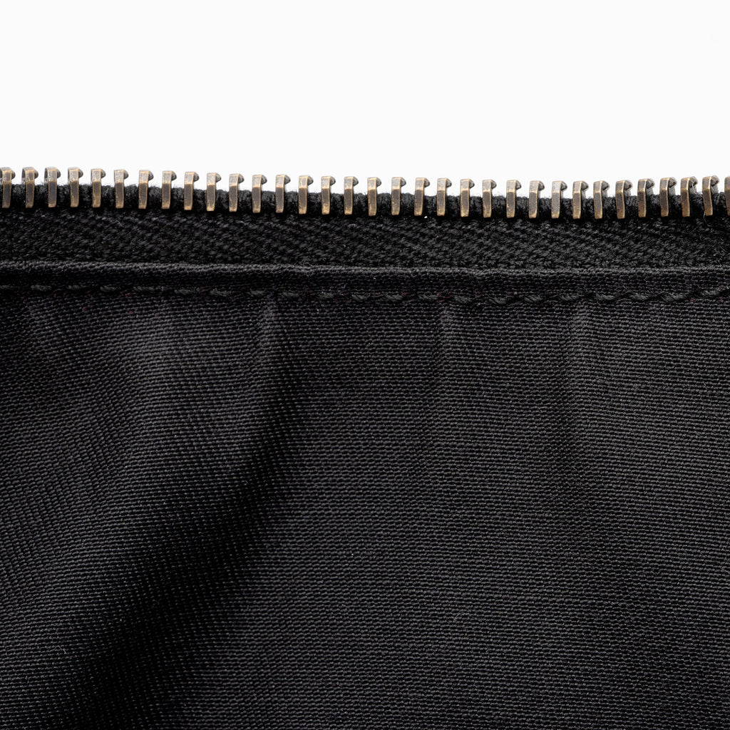 Gucci GG Canvas Half Moon Medium Messenger Bag (SHF-aTmqfv)
