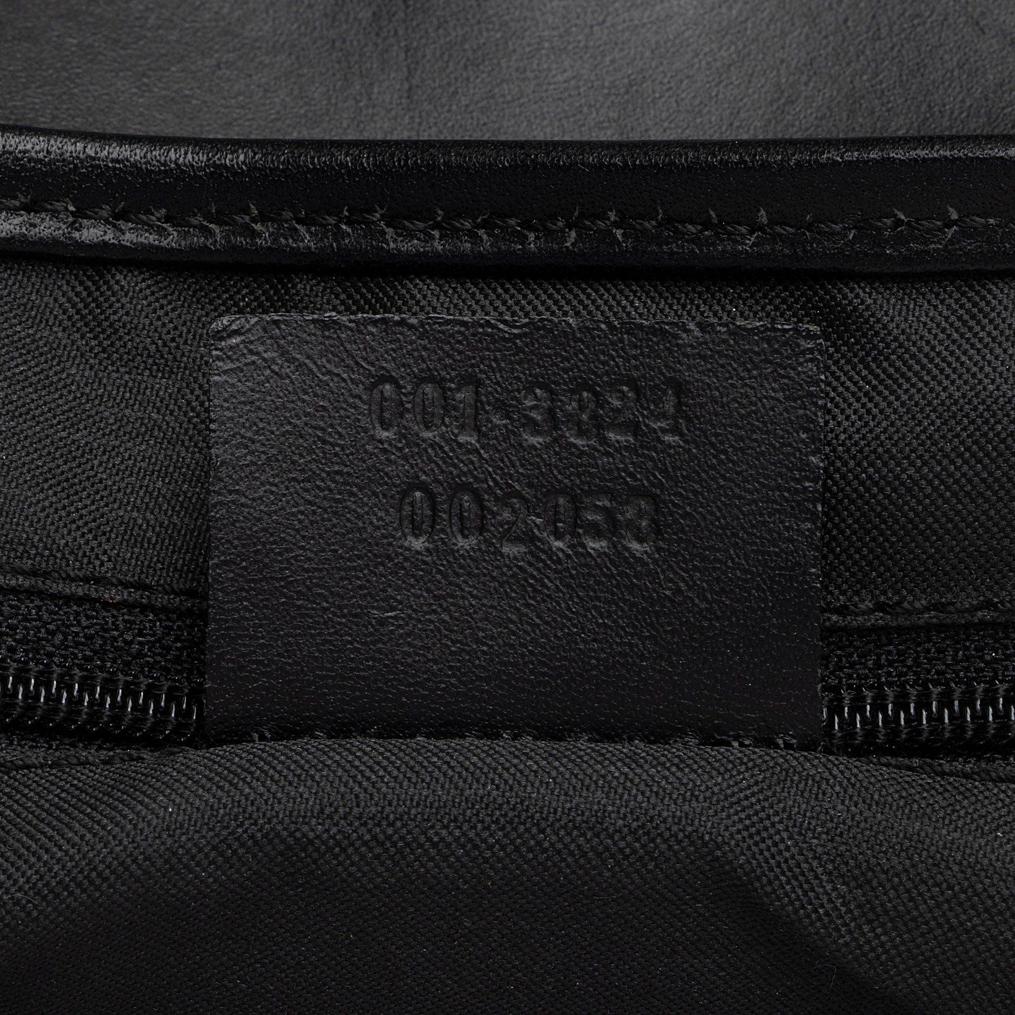 Gucci GG Canvas Jackie Small Shoulder Bag - FINAL SALE (SHF-gN3WT6)