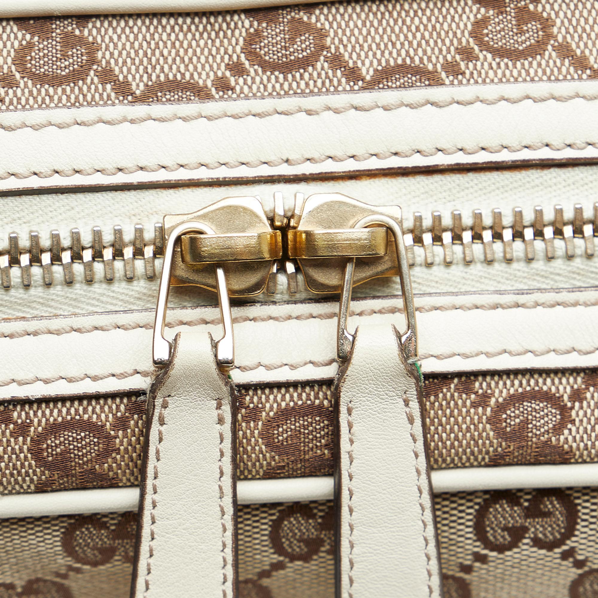 Gucci GG Canvas New Britt Shoulder Bag (SHG-hM6eqO)