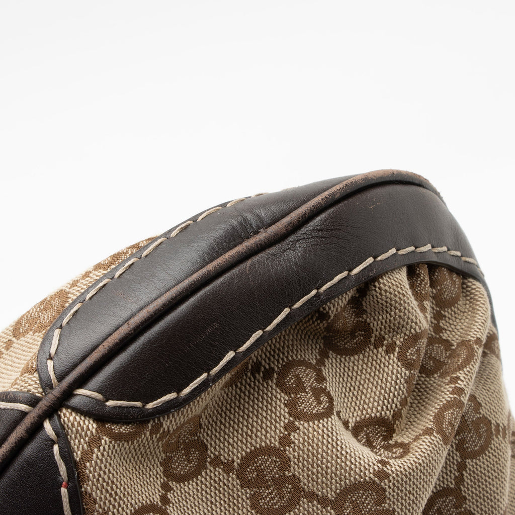 Gucci GG Canvas Queen Medium Hobo (SHF-ZWYQV0)