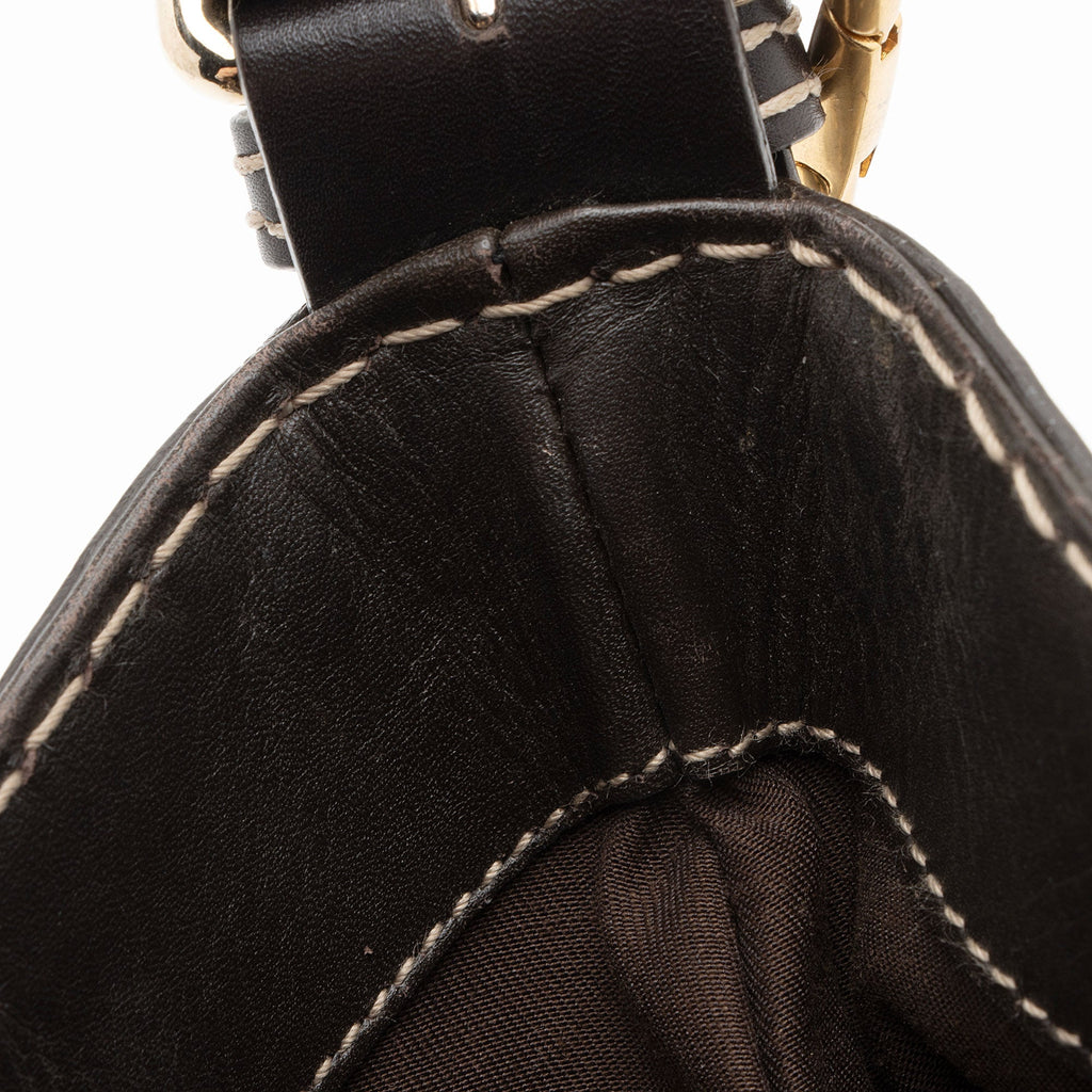 Gucci GG Canvas Queen Medium Hobo (SHF-ZWYQV0)