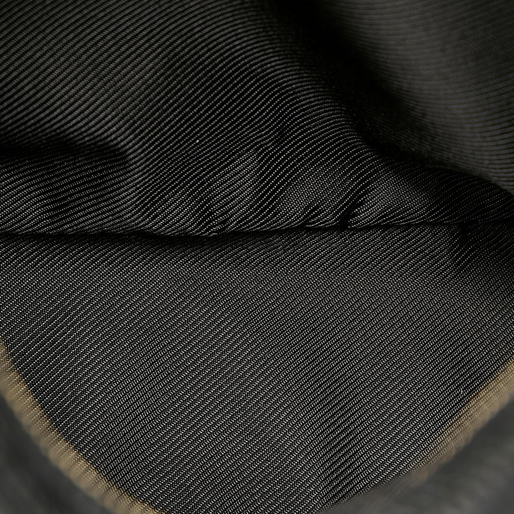 Gucci GG Canvas Shoulder Bag (SHG-25131)