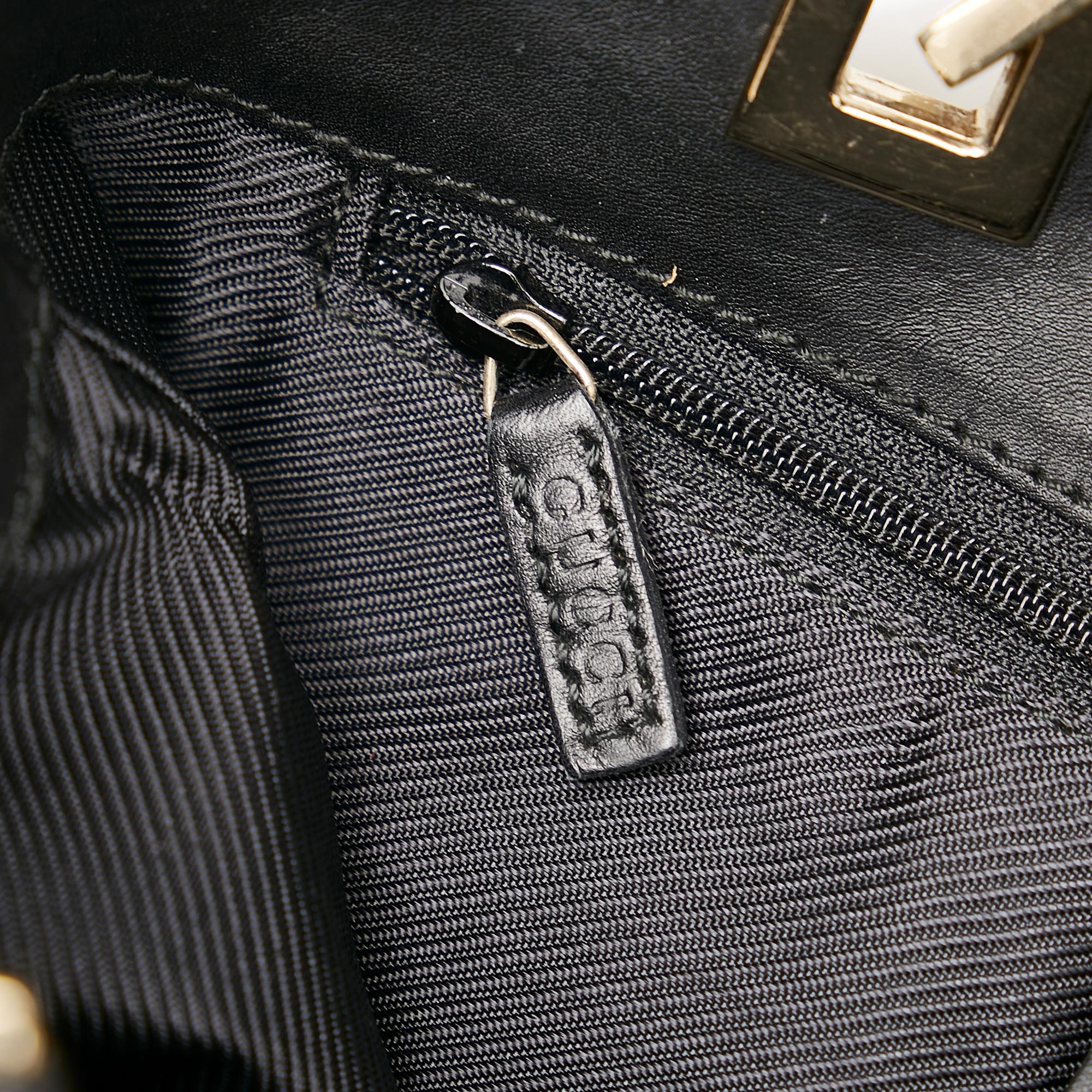 Gucci GG Canvas Shoulder Bag (SHG-29000)