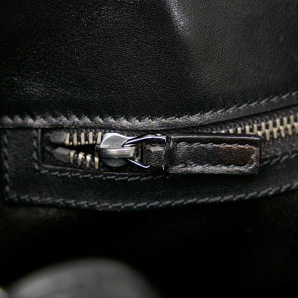 Gucci GG Canvas Shoulder Bag (SHG-29965)